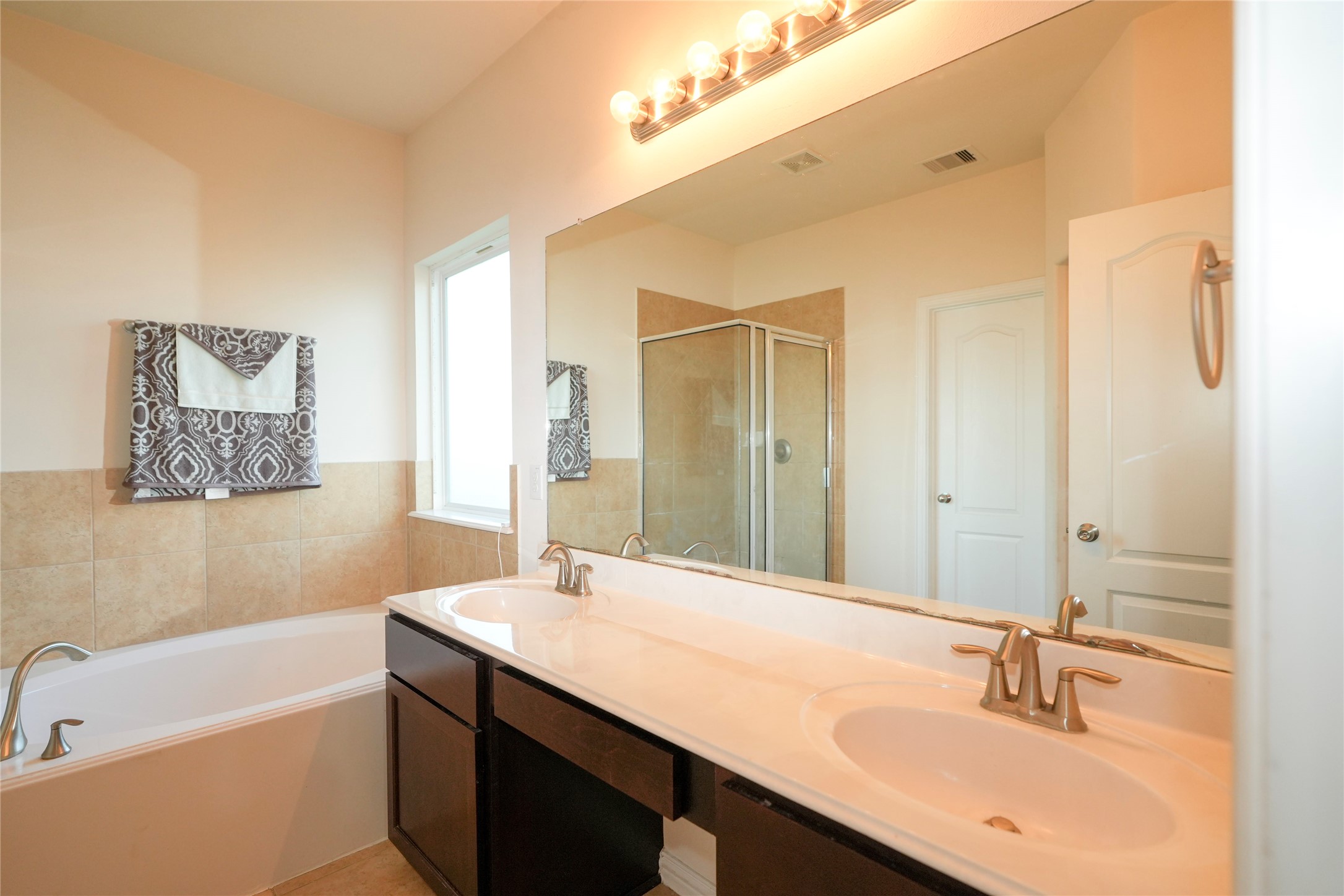 2919 Silverchase Meadows Drive Property Photo 25