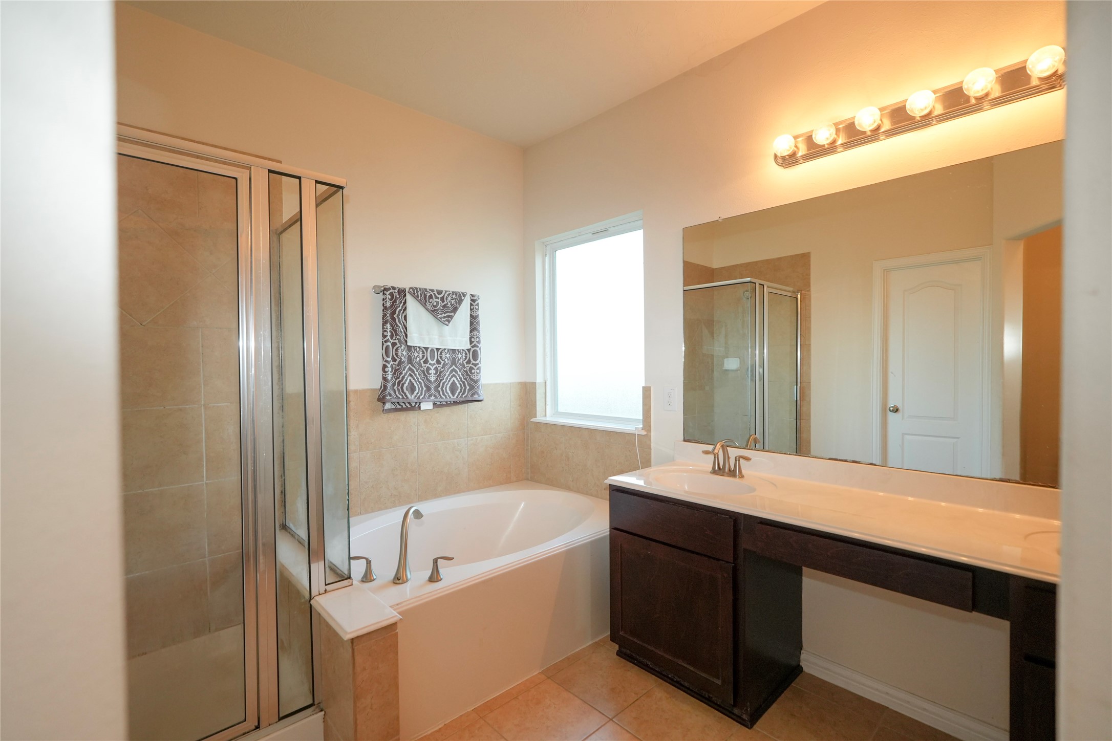 2919 Silverchase Meadows Drive Property Photo 27