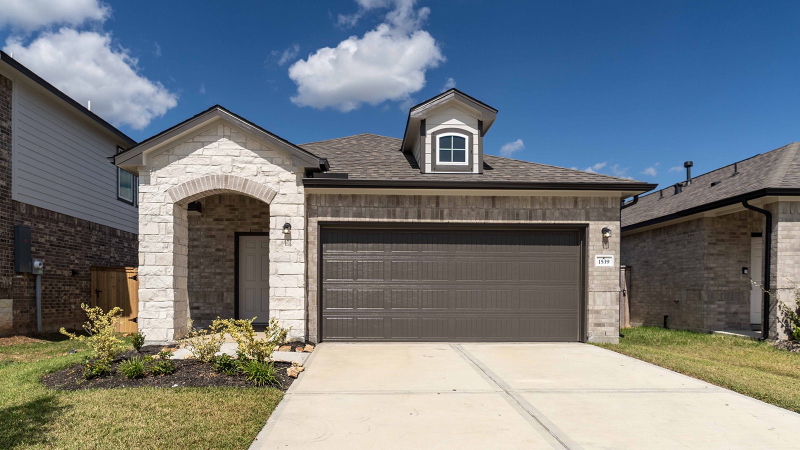 1539 Windrose Bend Property Photo