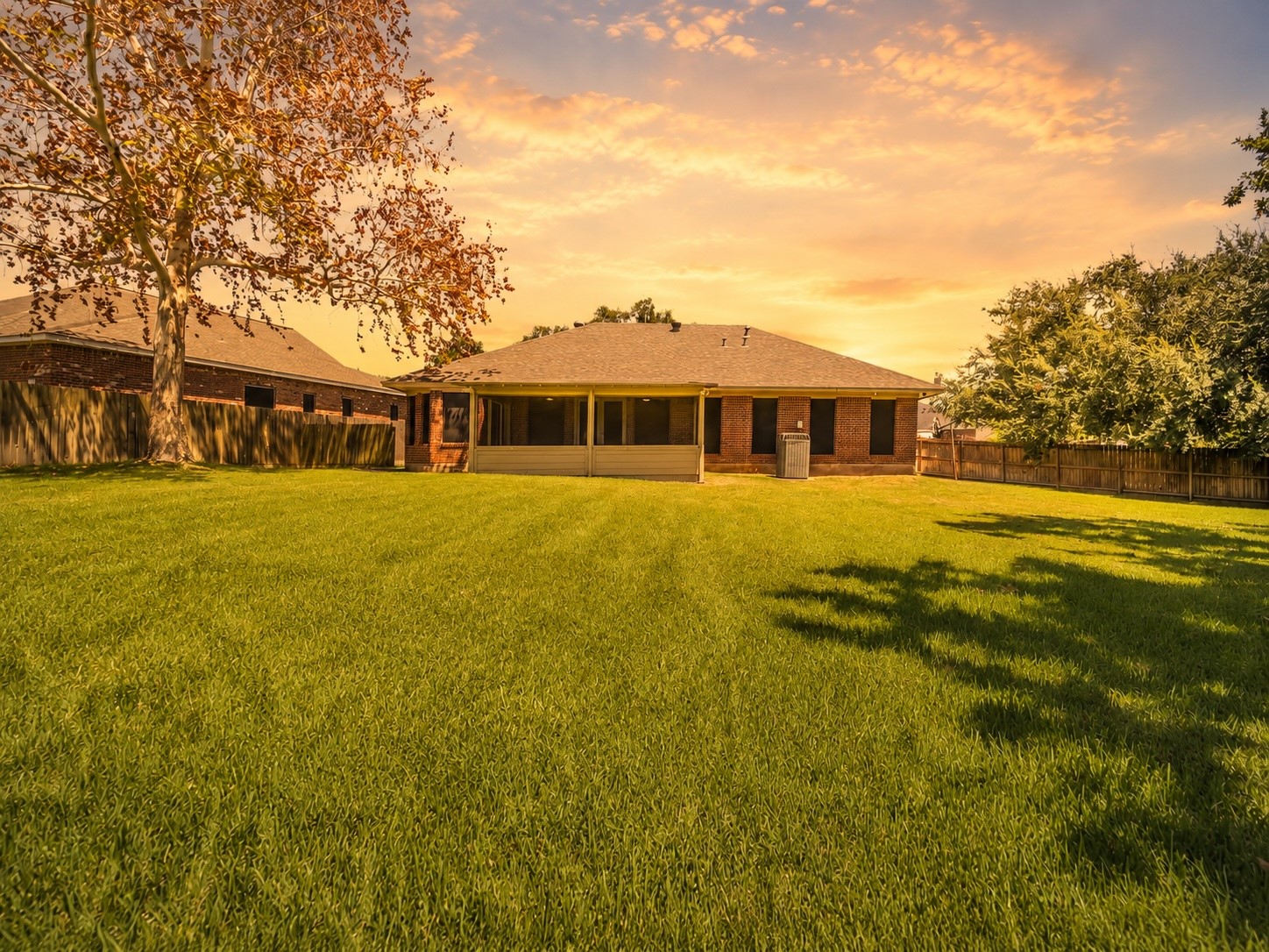 7093 Whispering Wind Drive Property Photo 4