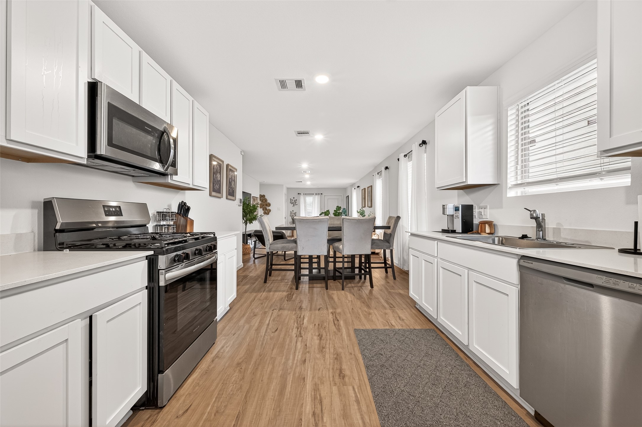 17751 Grove Hill Drive Property Photo 15