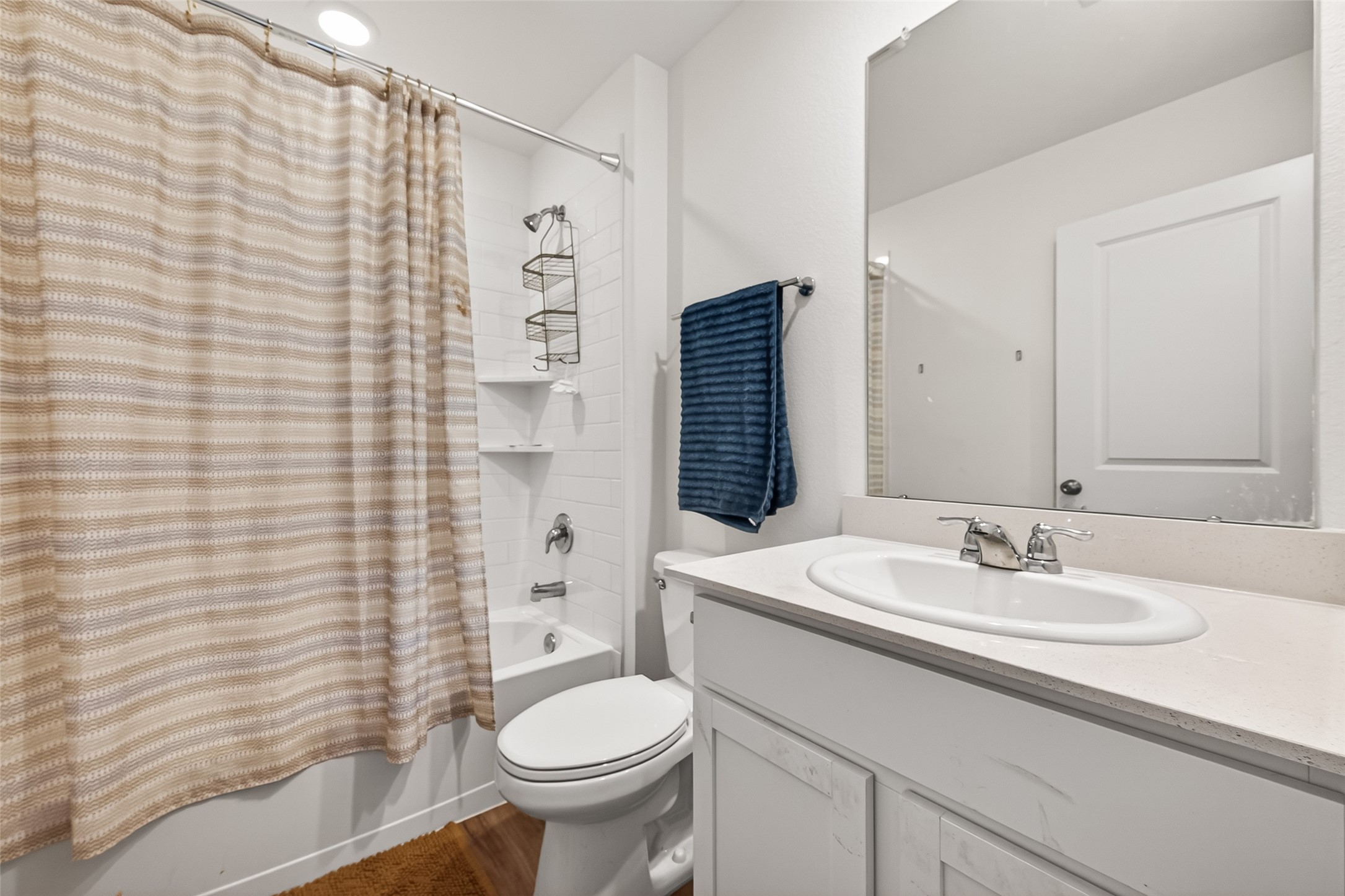 17751 Grove Hill Drive Property Photo 21