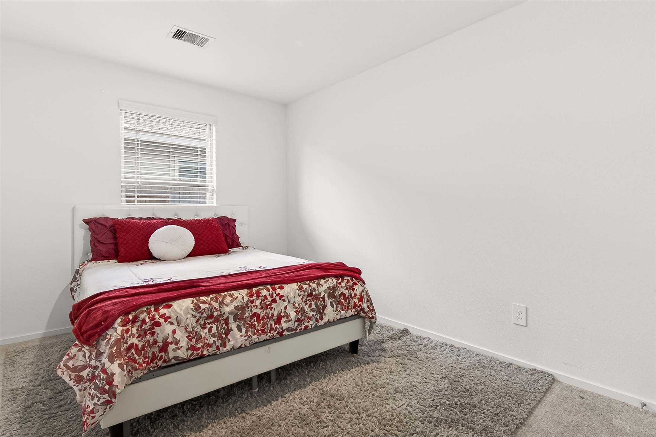 17751 Grove Hill Drive Property Photo 22