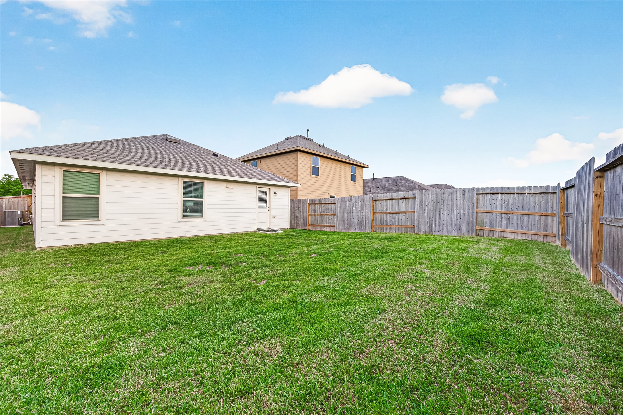 17751 Grove Hill Drive Property Photo 33