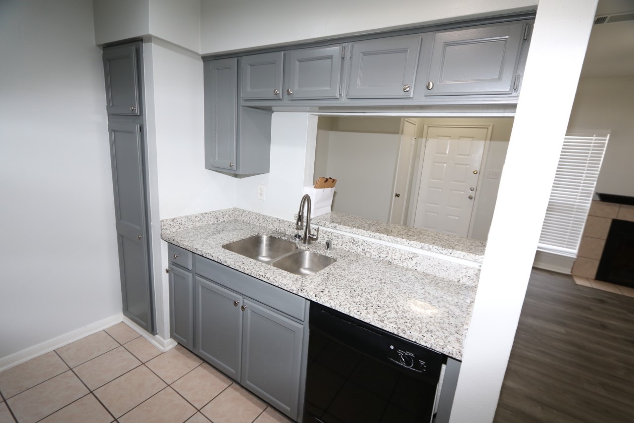 8299 Cambridge Street 1506 Property Photo 6