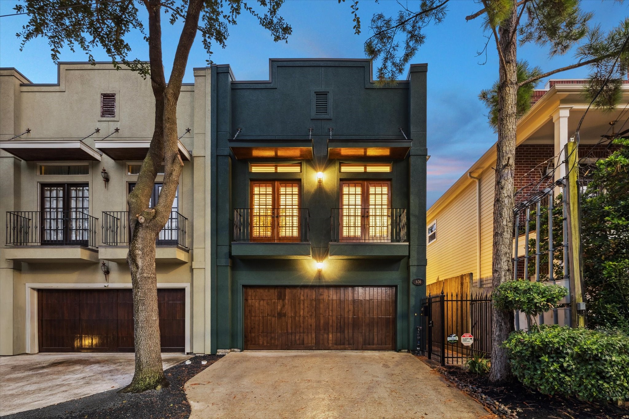 636 E 6th 1/2 Street Property Photo 1