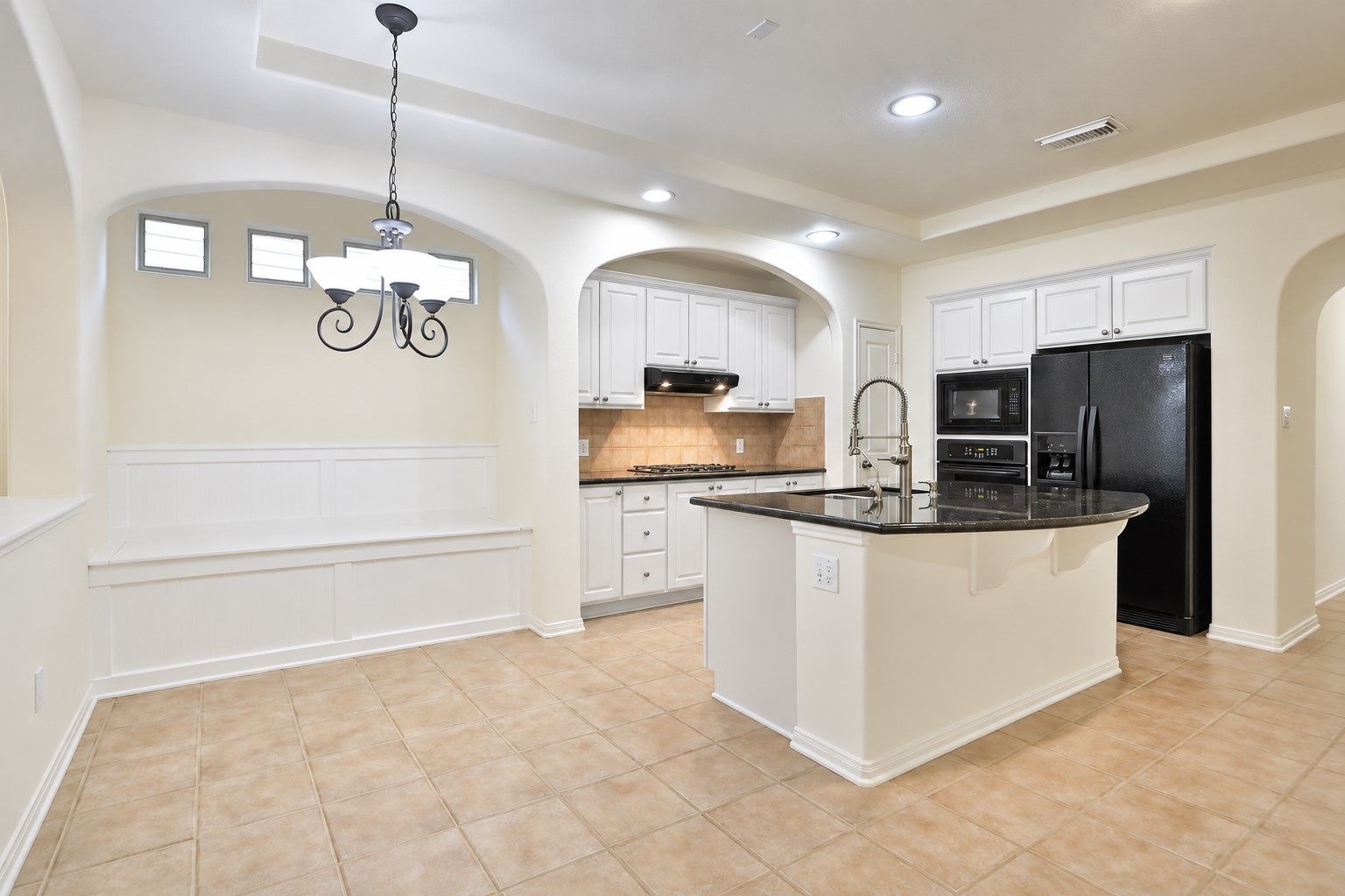 95 Douvaine Court Property Photo 7
