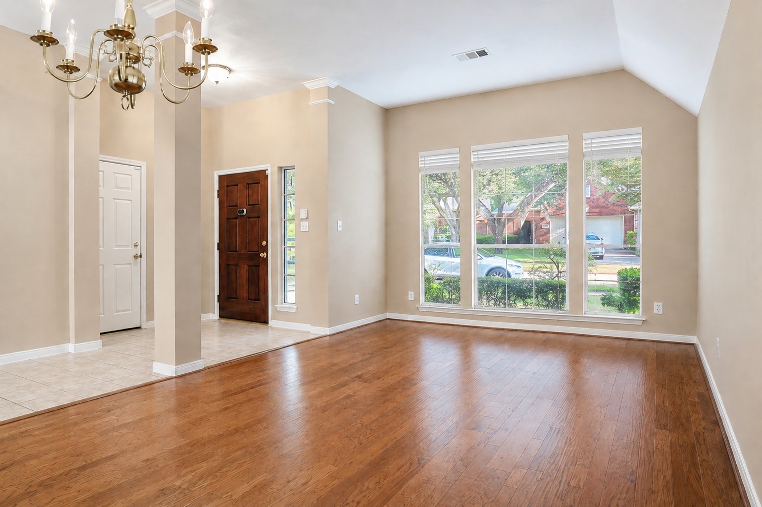 22422 Cascade Springs Drive Property Photo 3