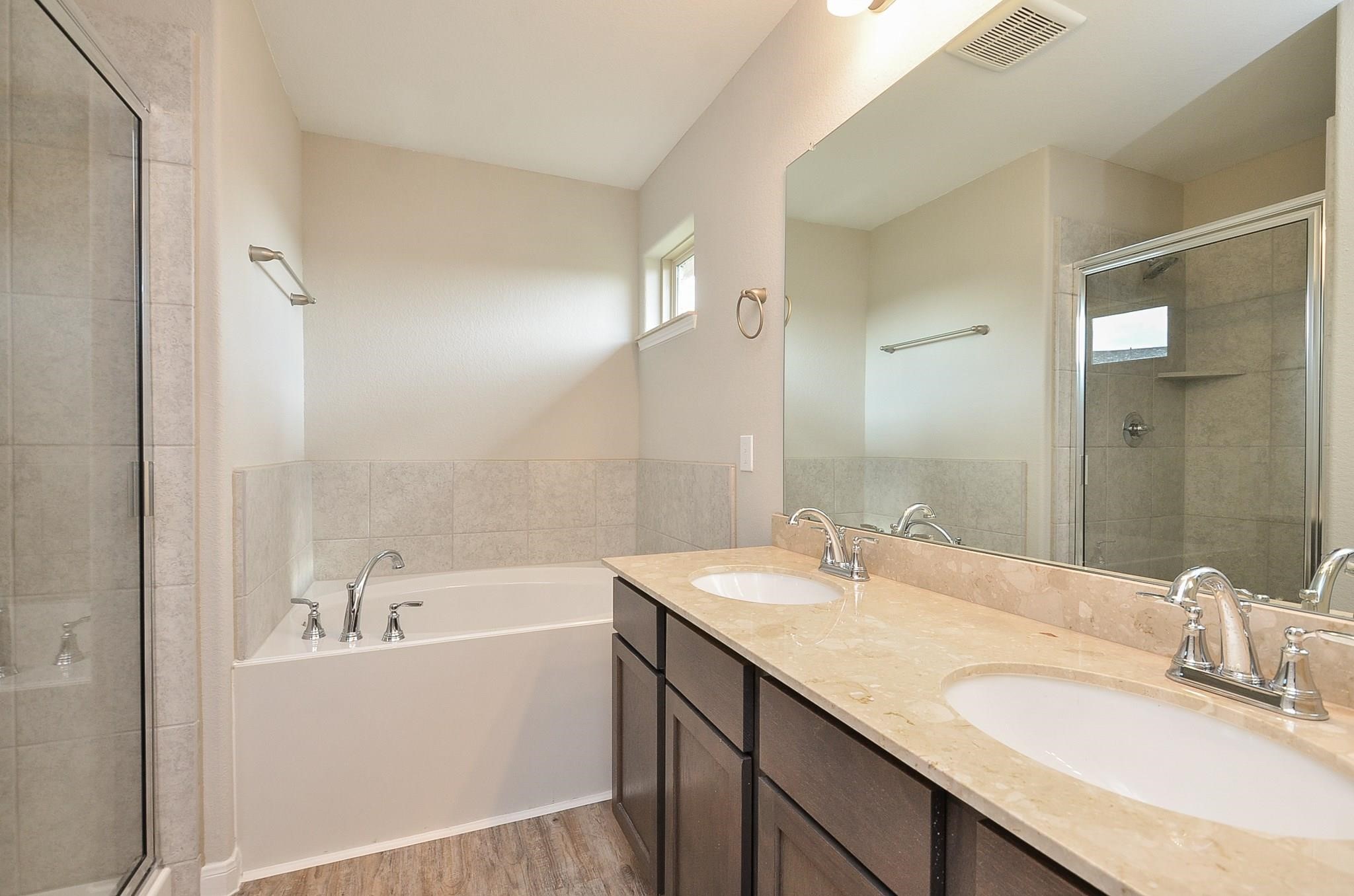 3931 Moreland Branch Lane Property Photo 6