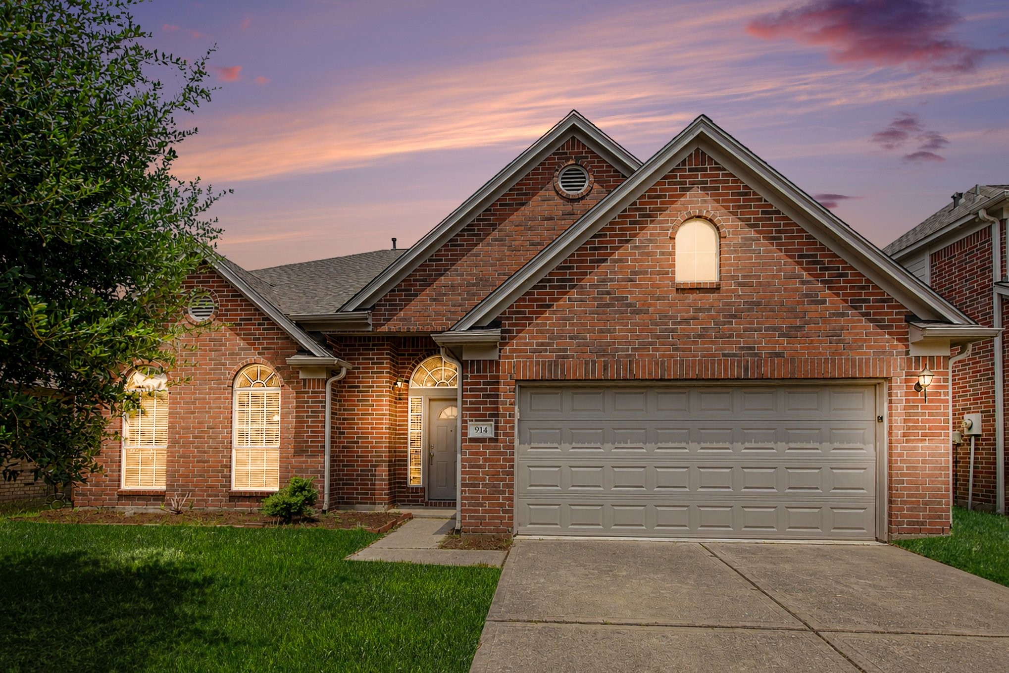 914 Brady Bend Drive Property Photo 1