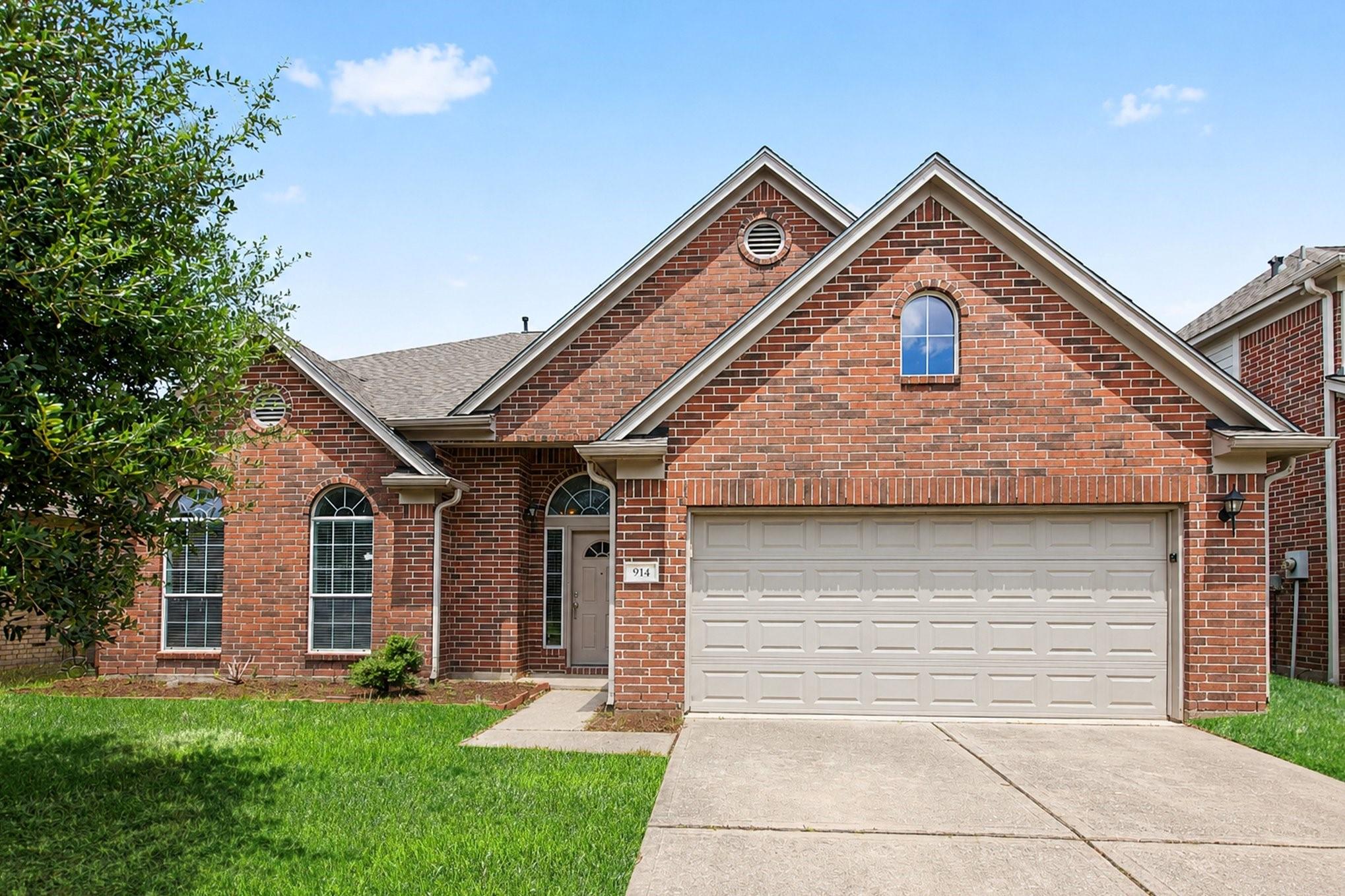 914 Brady Bend Drive Property Photo 2