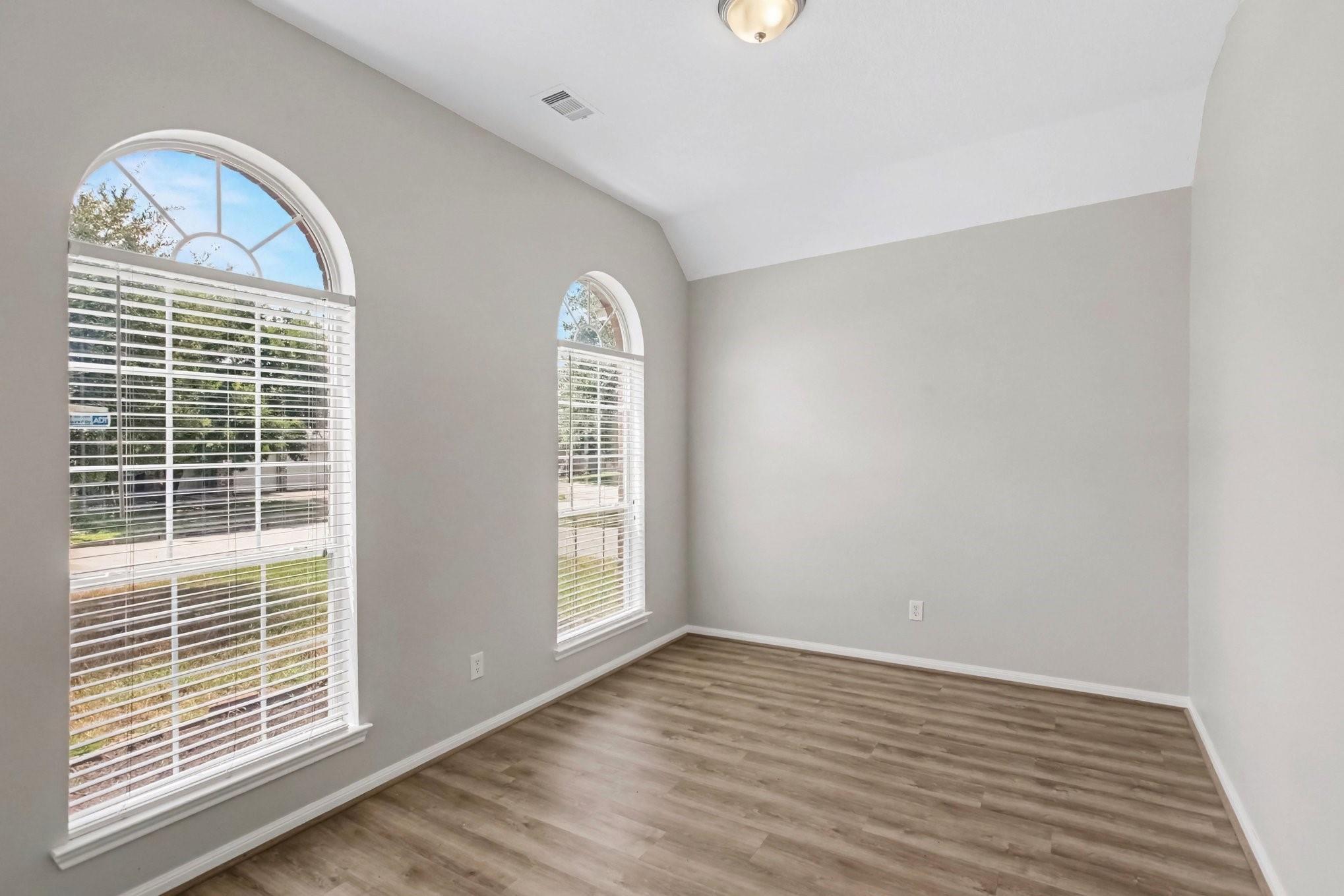 914 Brady Bend Drive Property Photo 16