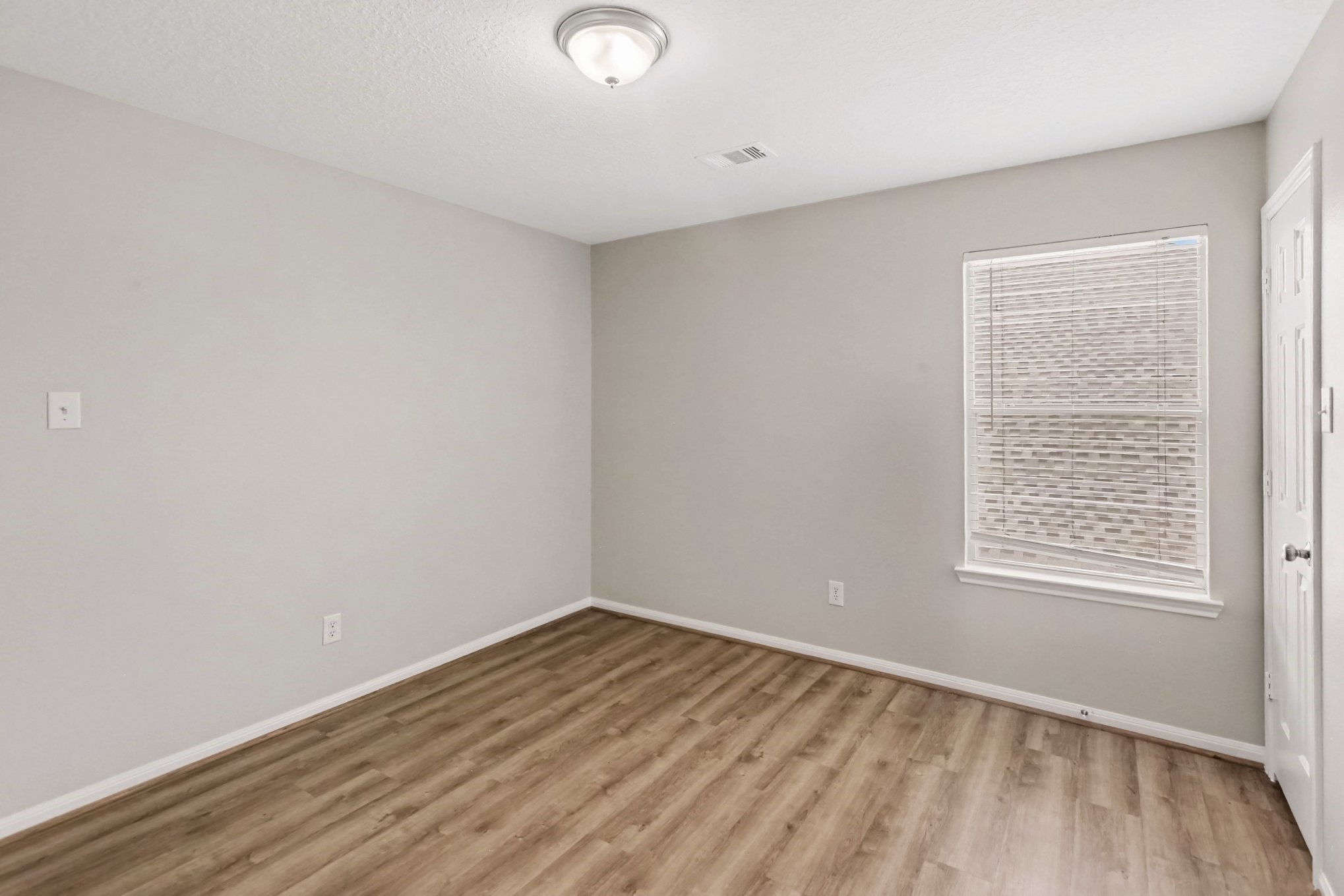 914 Brady Bend Drive Property Photo 18