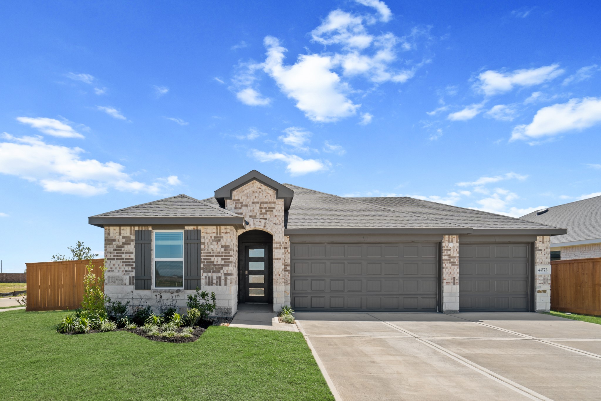 4072 Sun Burst Drive Property Photo 1