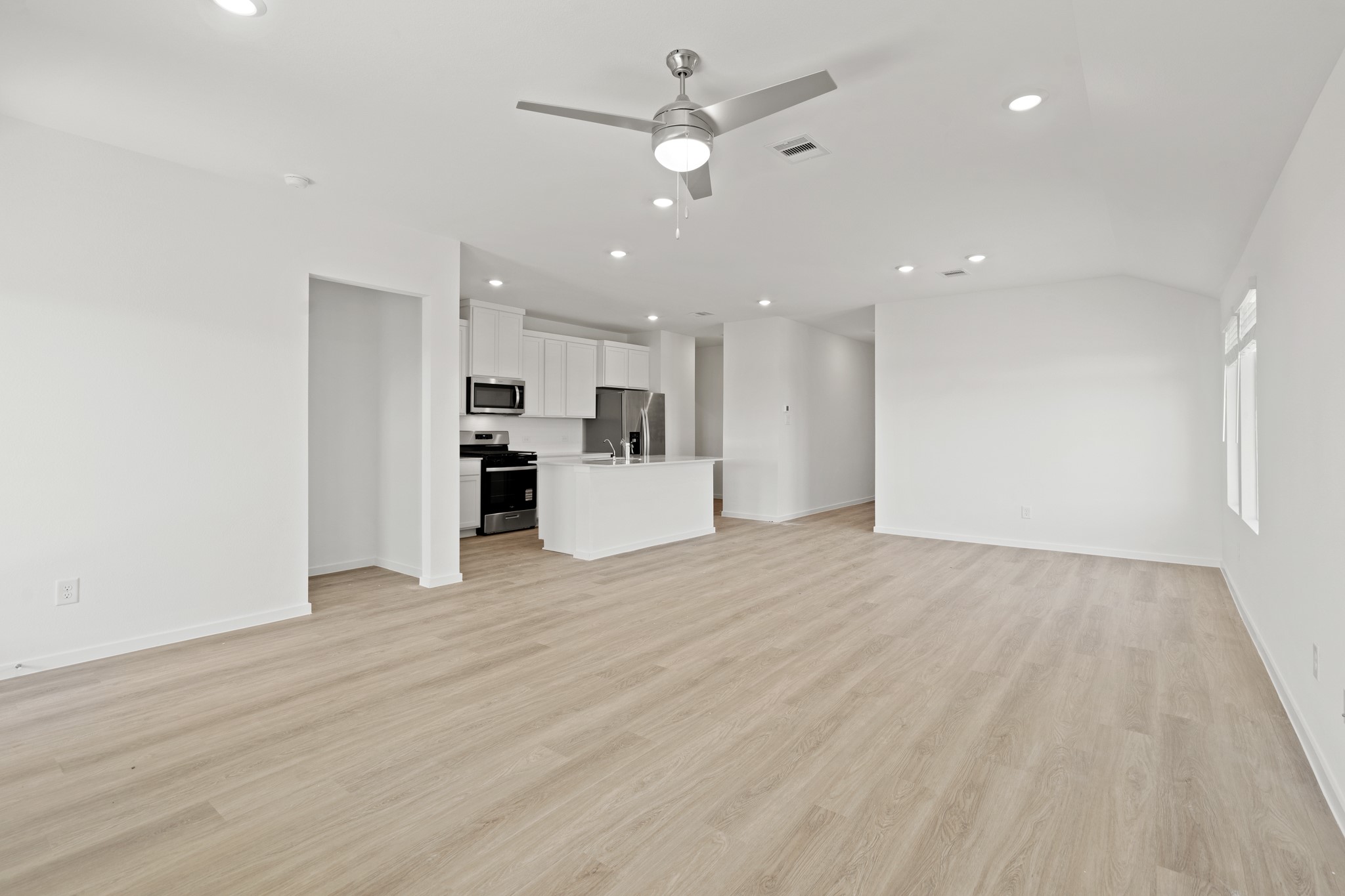 4072 Sun Burst Drive Property Photo 15