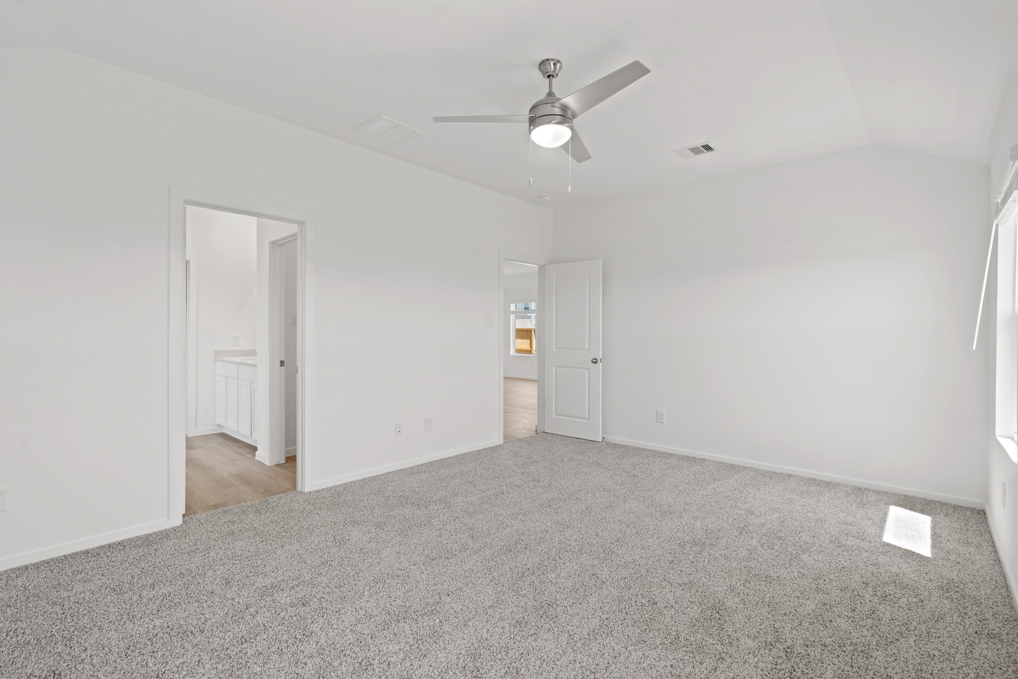 4072 Sun Burst Drive Property Photo 18
