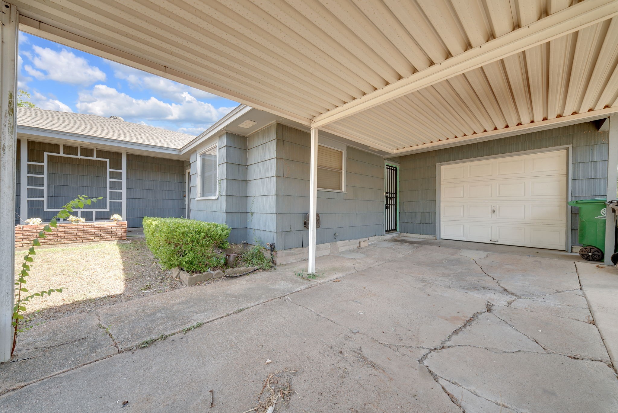 5310 Newkirk Lane Property Photo 3