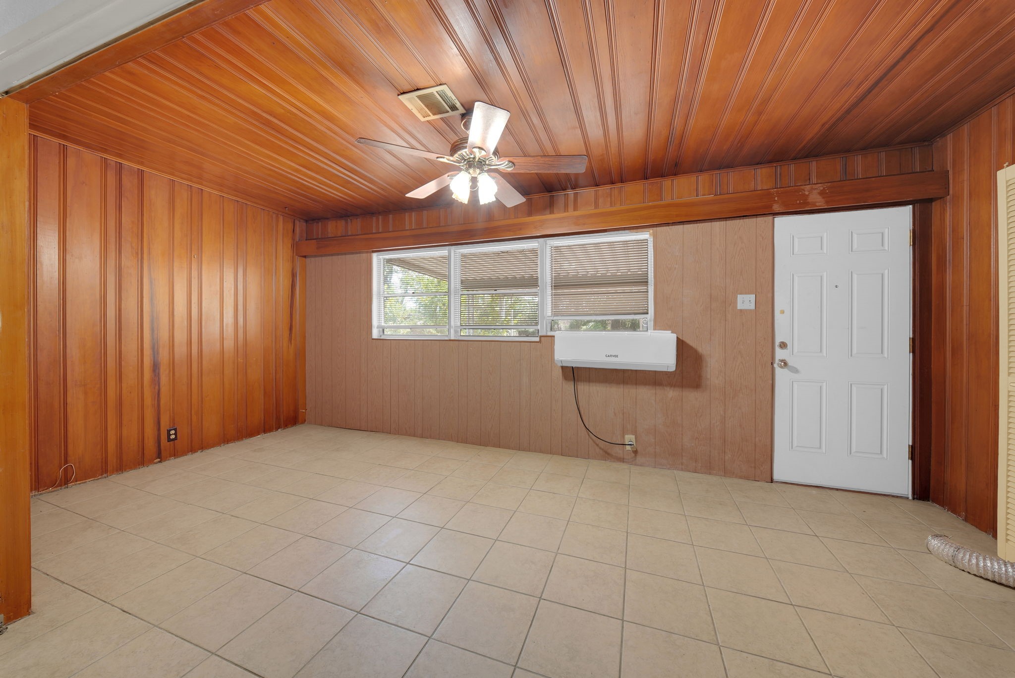 5310 Newkirk Lane Property Photo 5