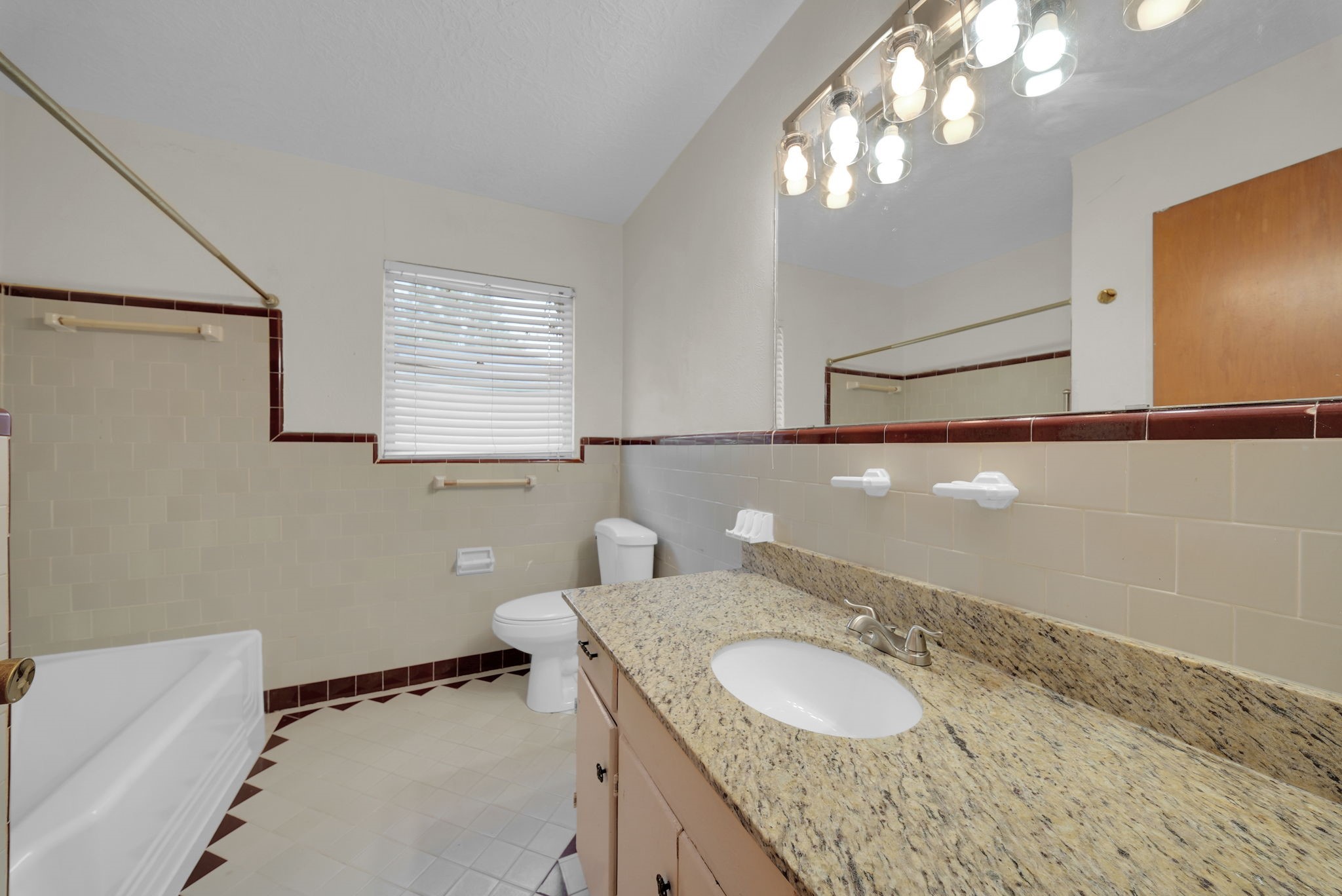 5310 Newkirk Lane Property Photo 14