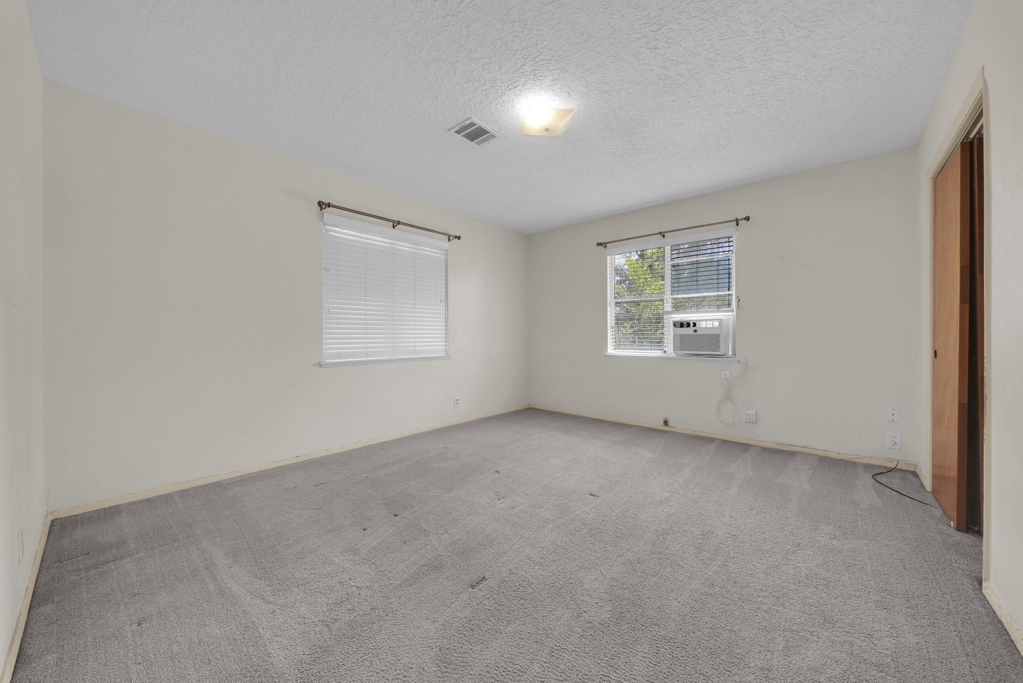 5310 Newkirk Lane Property Photo 15