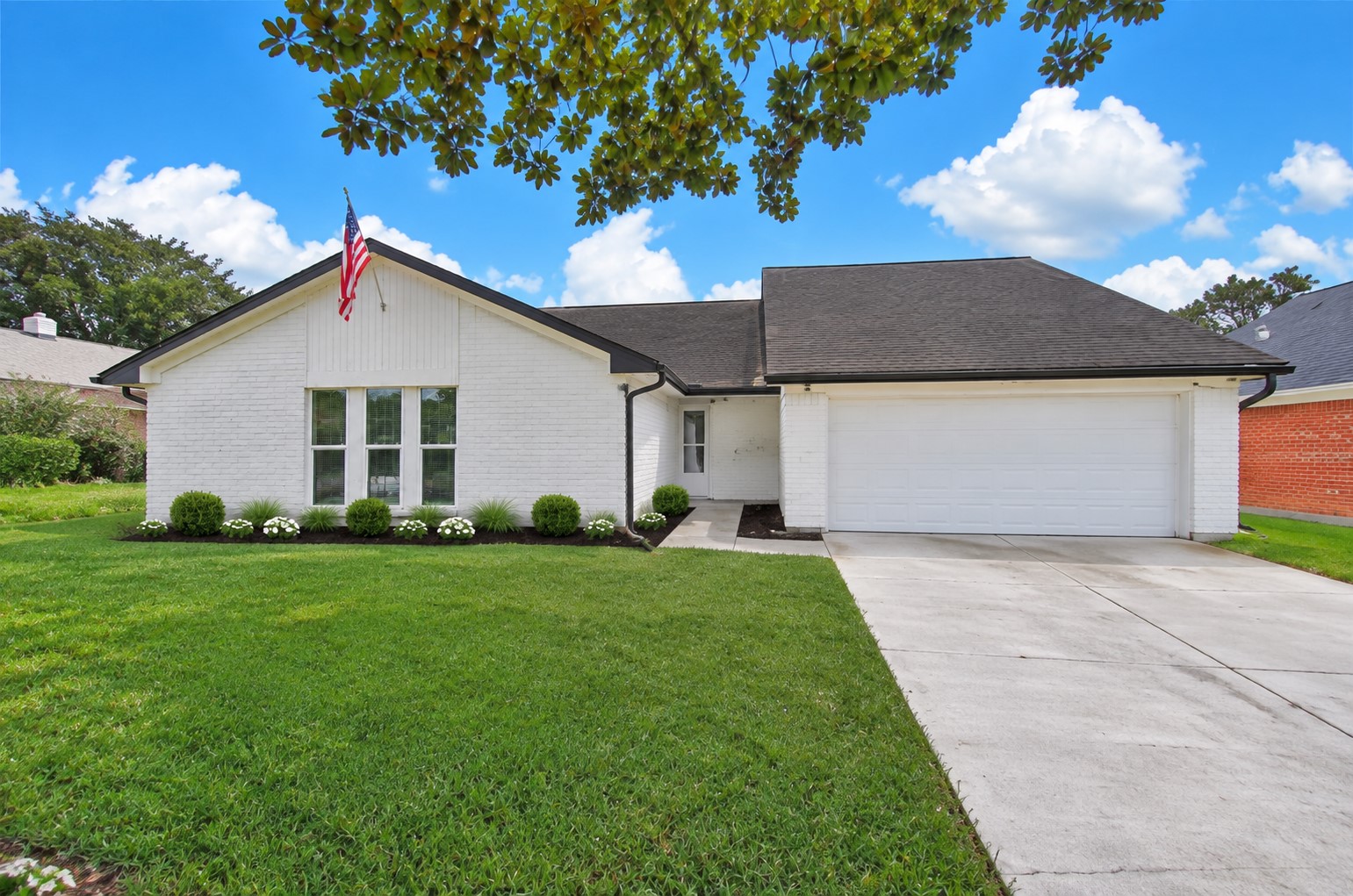 4014 Alshire Drive Property Photo 1
