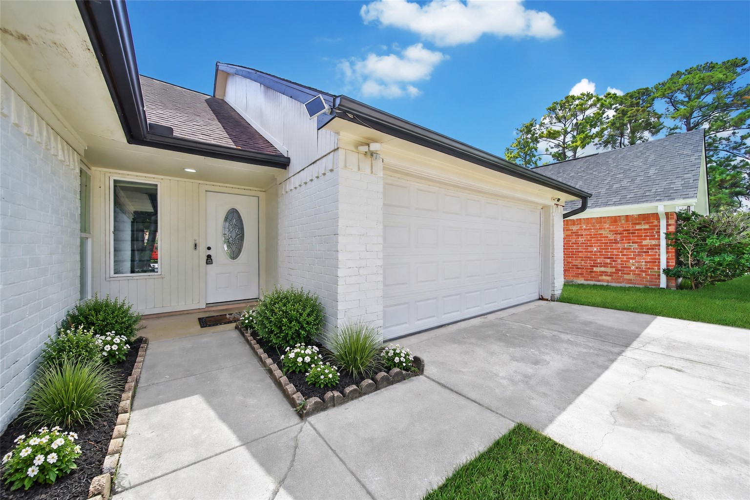 4014 Alshire Drive Property Photo 4