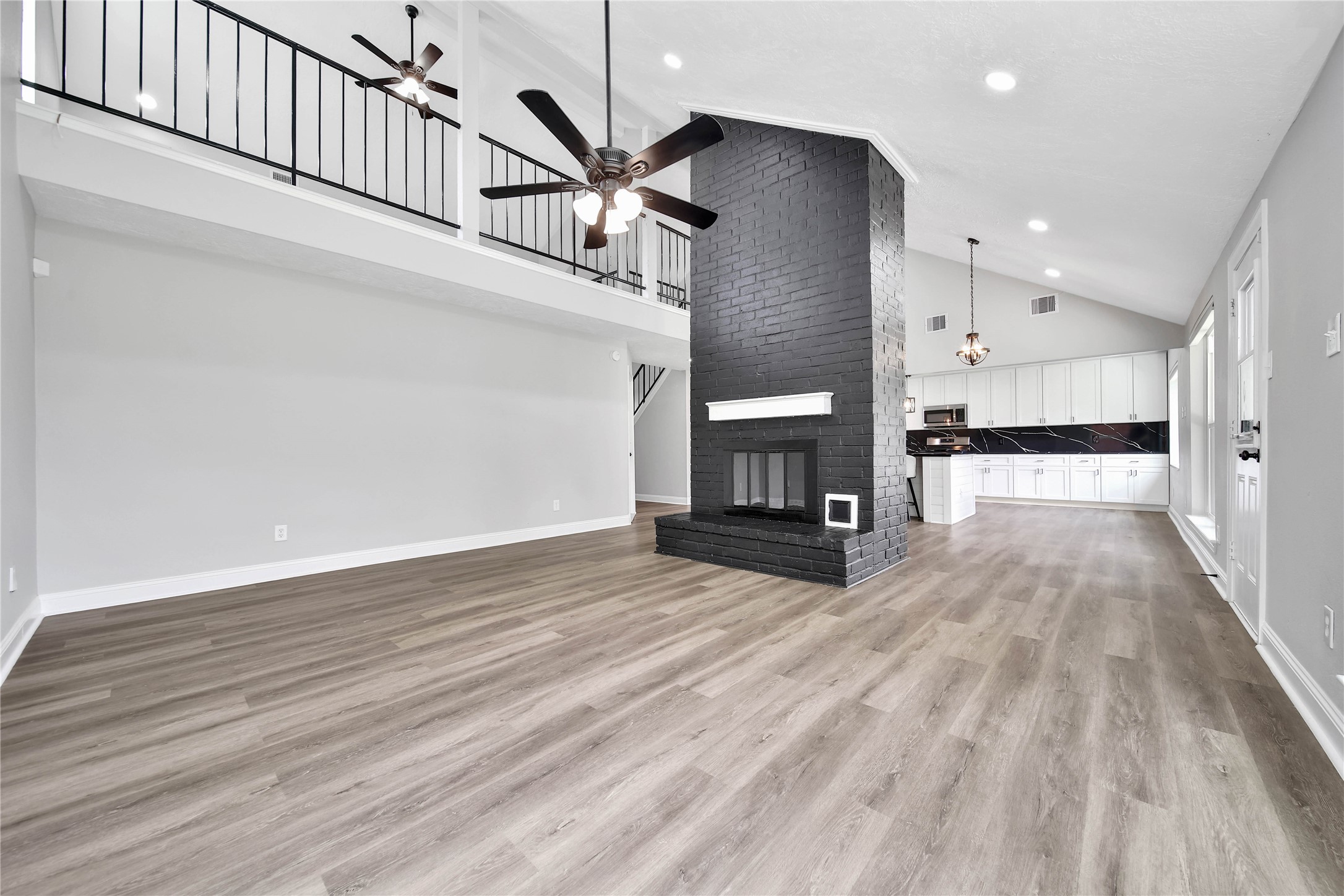 4014 Alshire Drive Property Photo 15