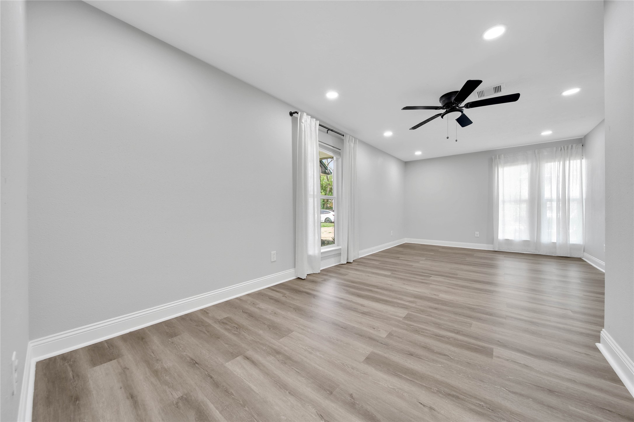 4014 Alshire Drive Property Photo 18