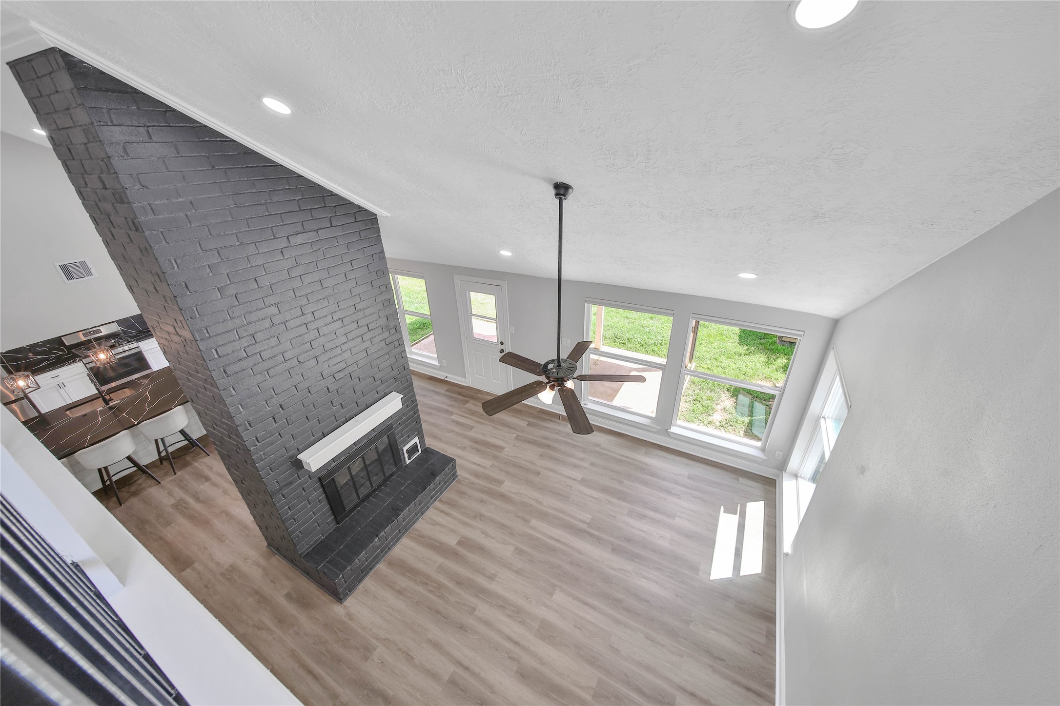 4014 Alshire Drive Property Photo 25