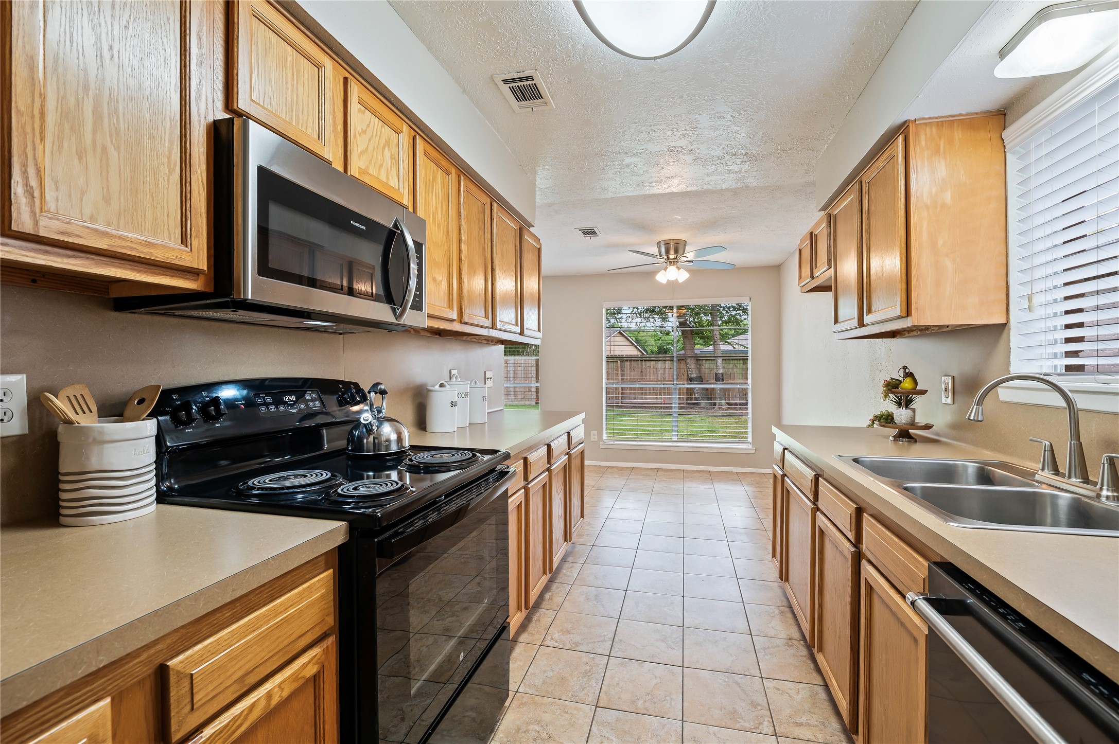 2915 Early Turn Drive Property Photo 11