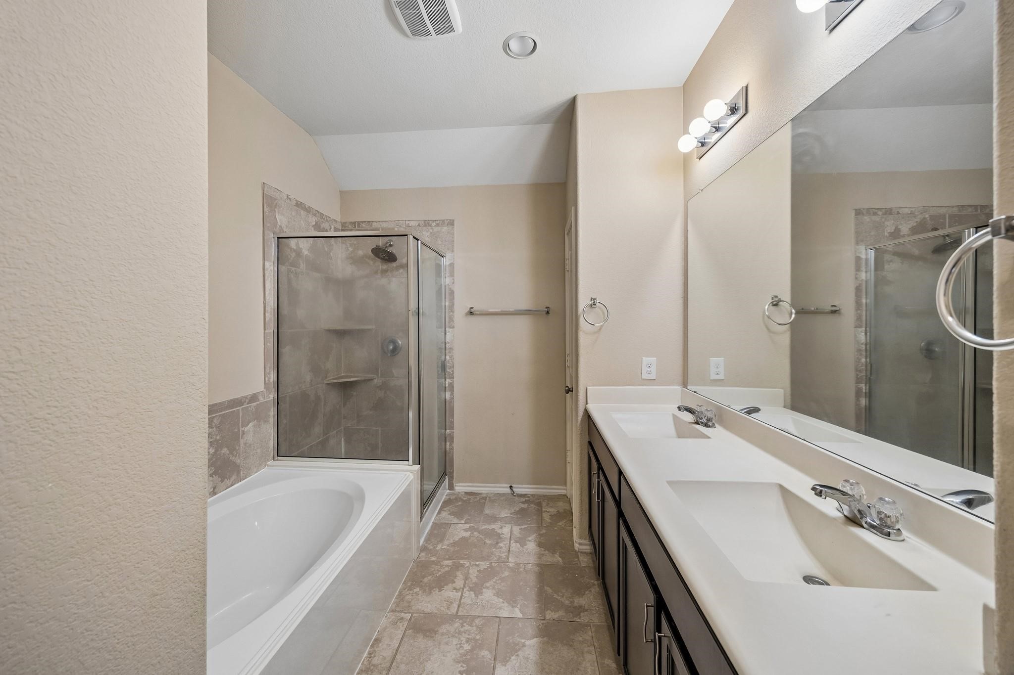 8914 Eldorado Glen Drive Property Photo 24