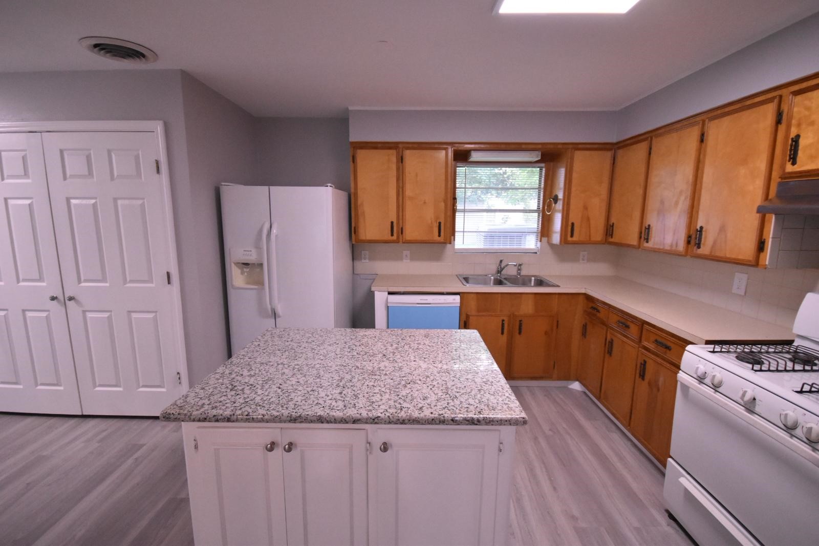 3619 Penwood Way Property Photo 8