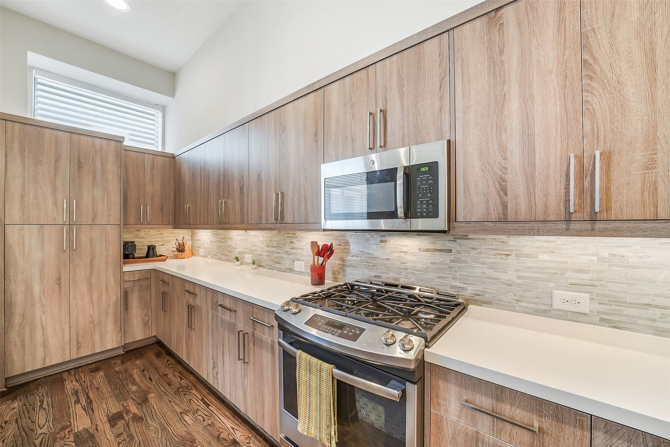 1004 California Street 203 Property Photo 14
