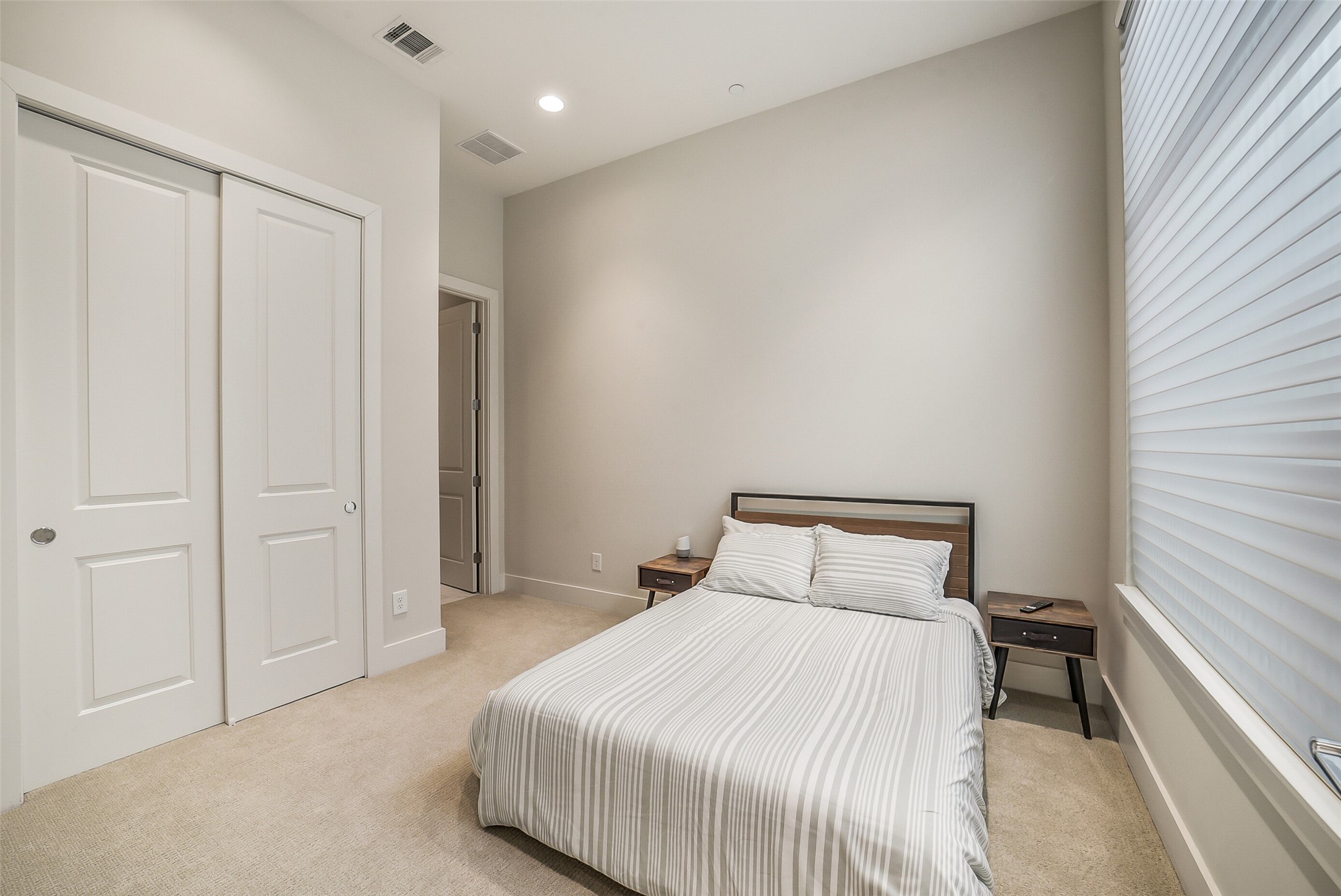 1004 California Street 203 Property Photo 28
