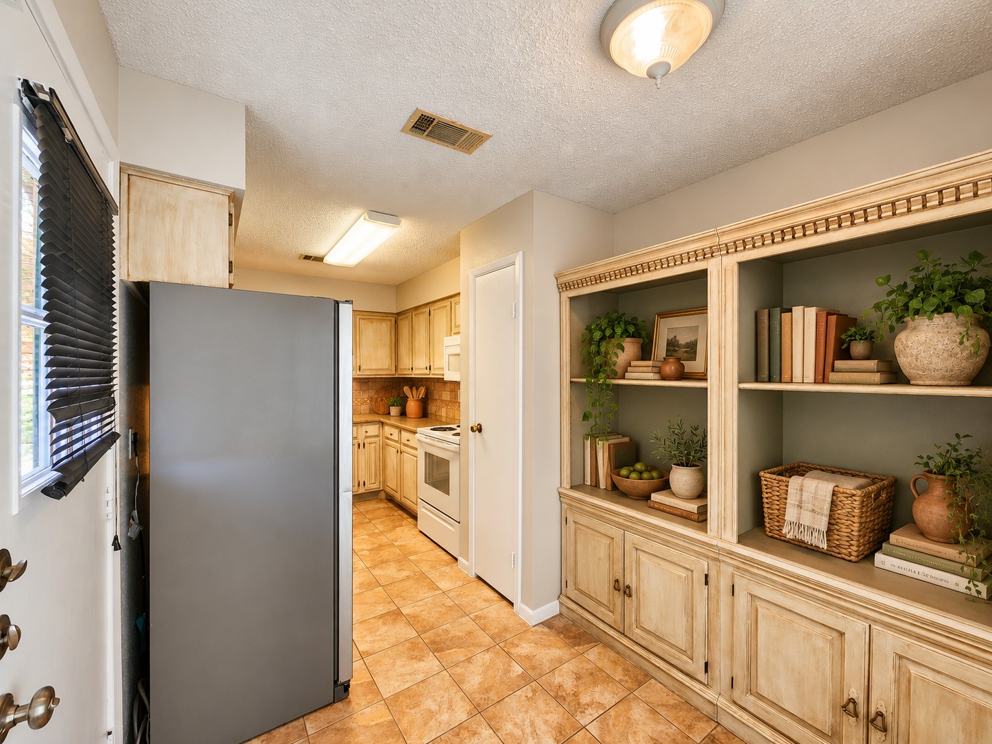 17742 Kings Park Lane Property Photo 13