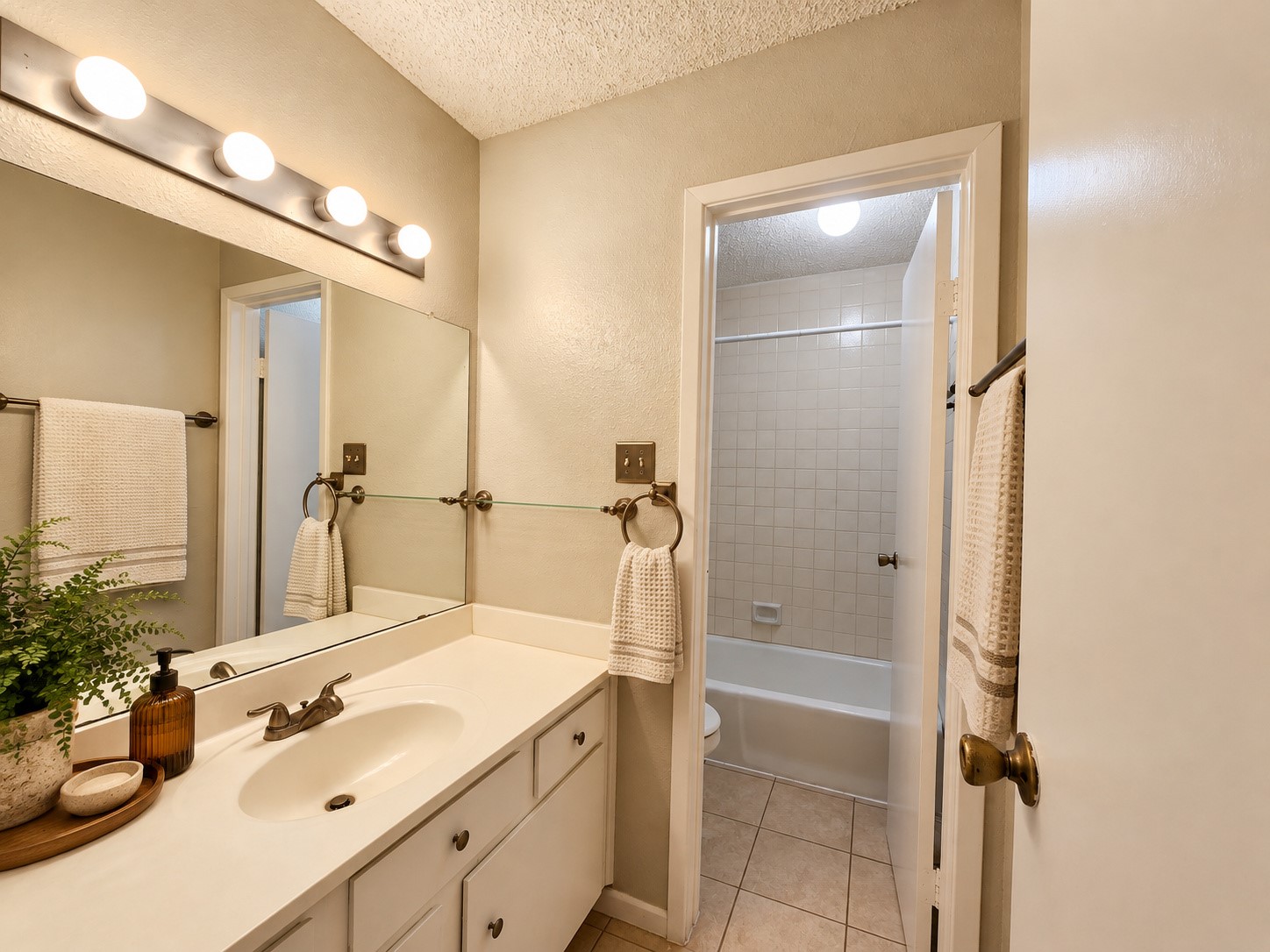 17742 Kings Park Lane Property Photo 18