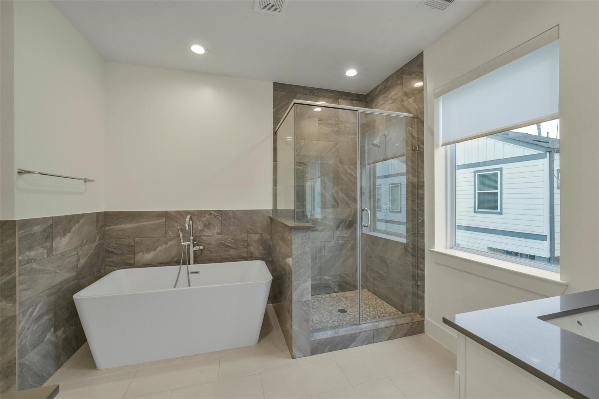 760 W Donovan Street Property Photo 19