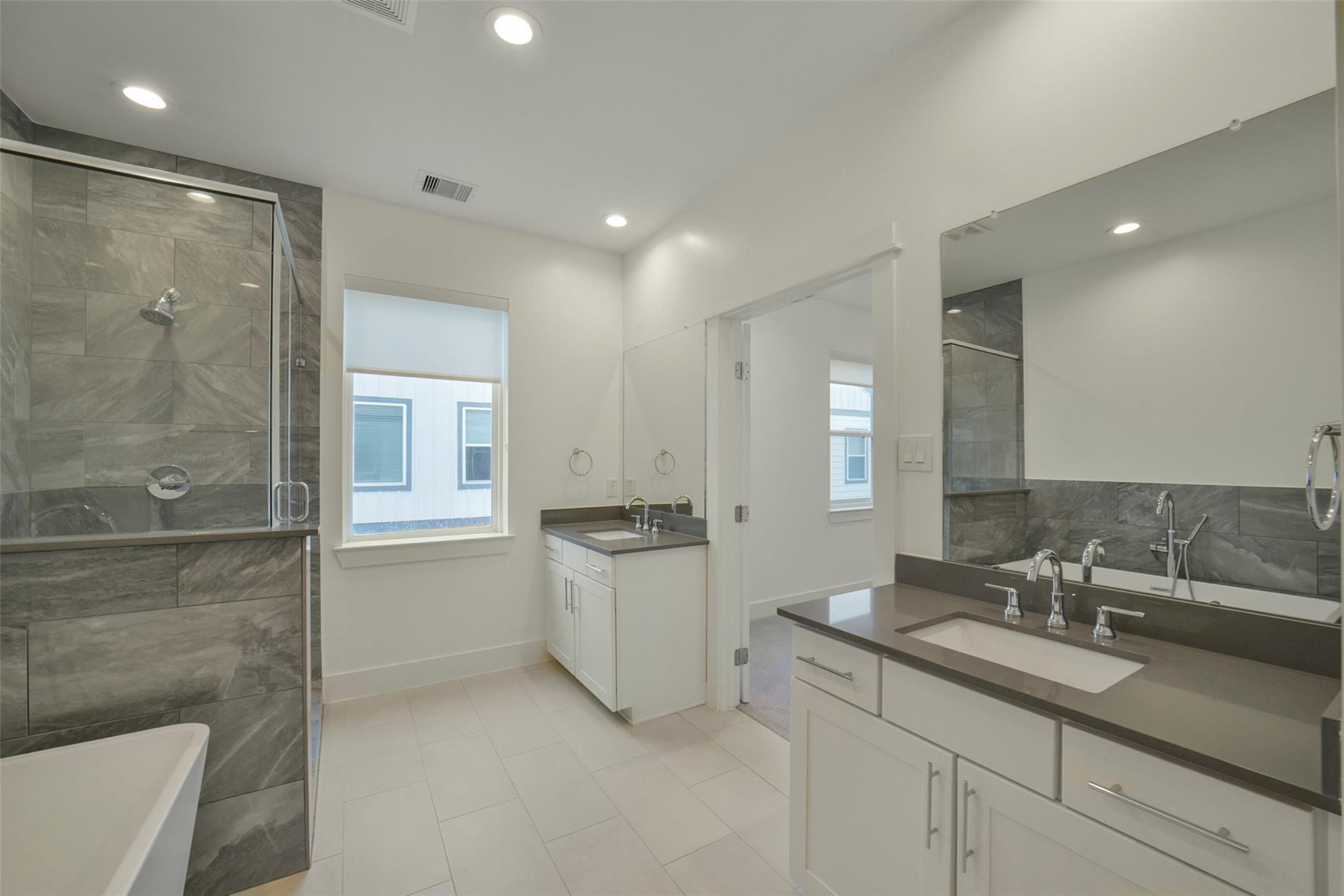 760 W Donovan Street Property Photo 20