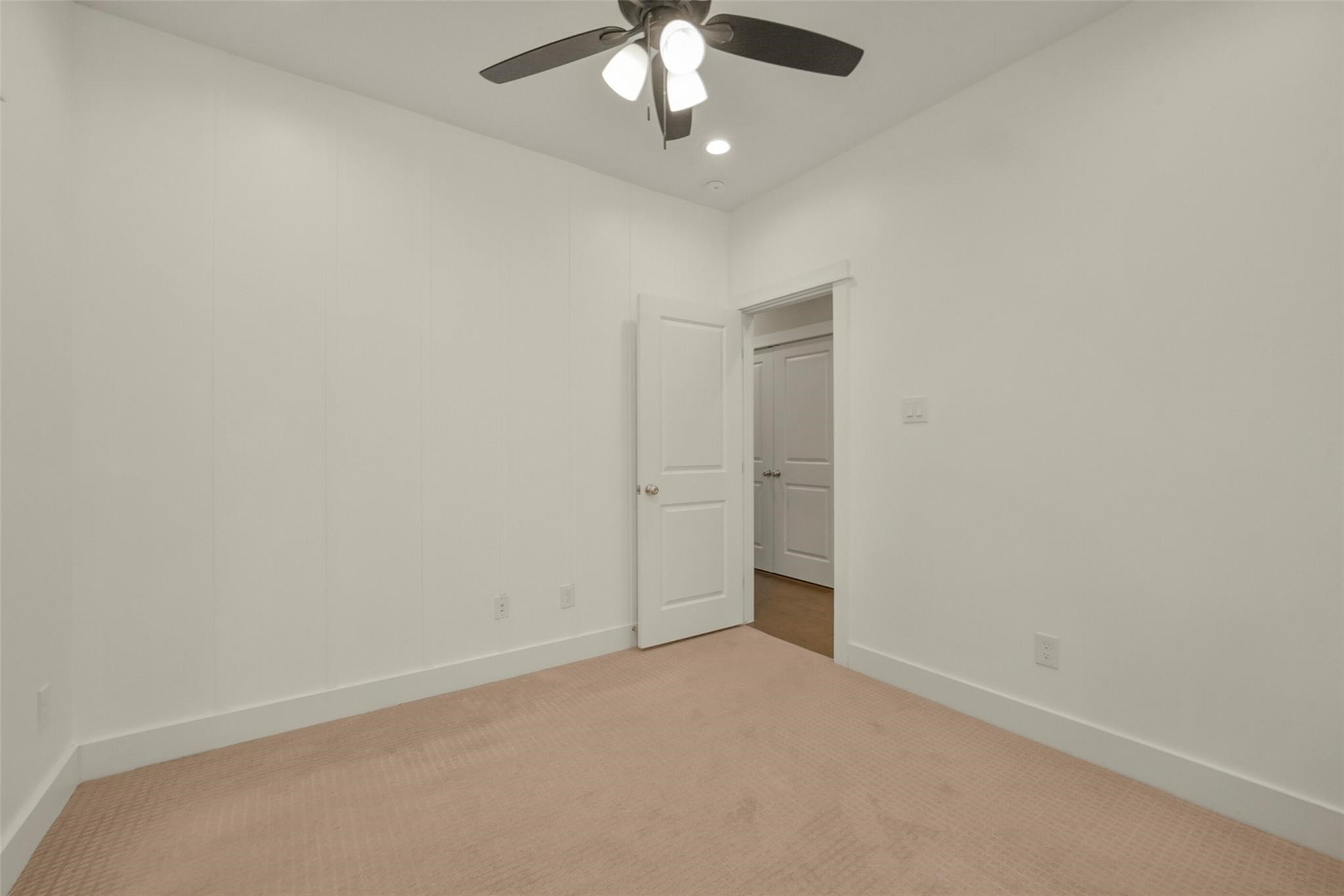 760 W Donovan Street Property Photo 25