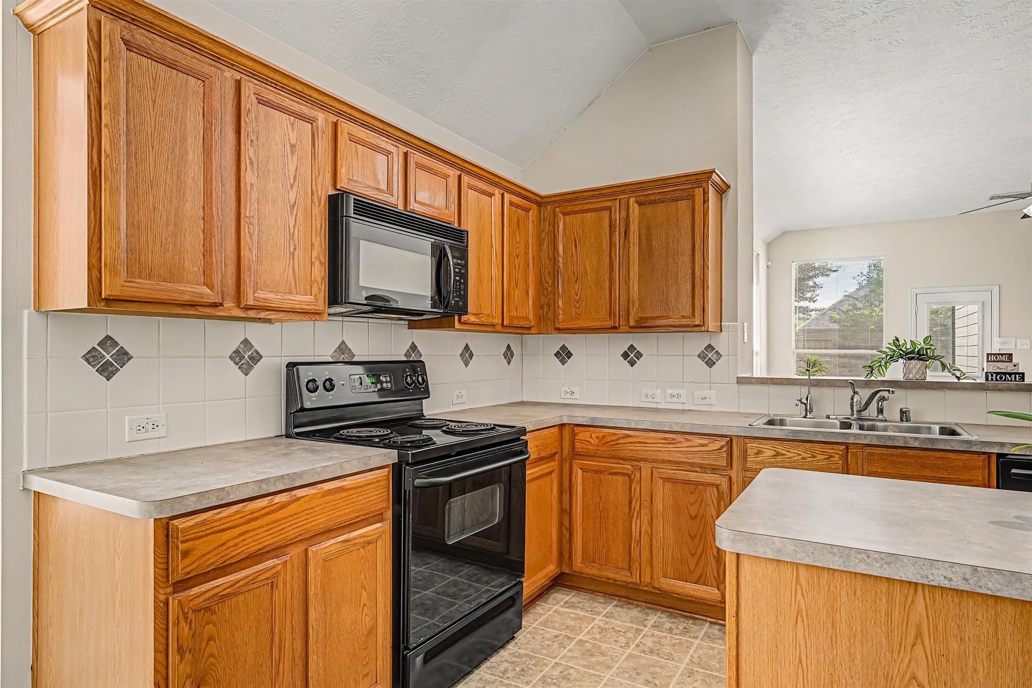 16011 Belleshire Glen Lane Property Photo 10