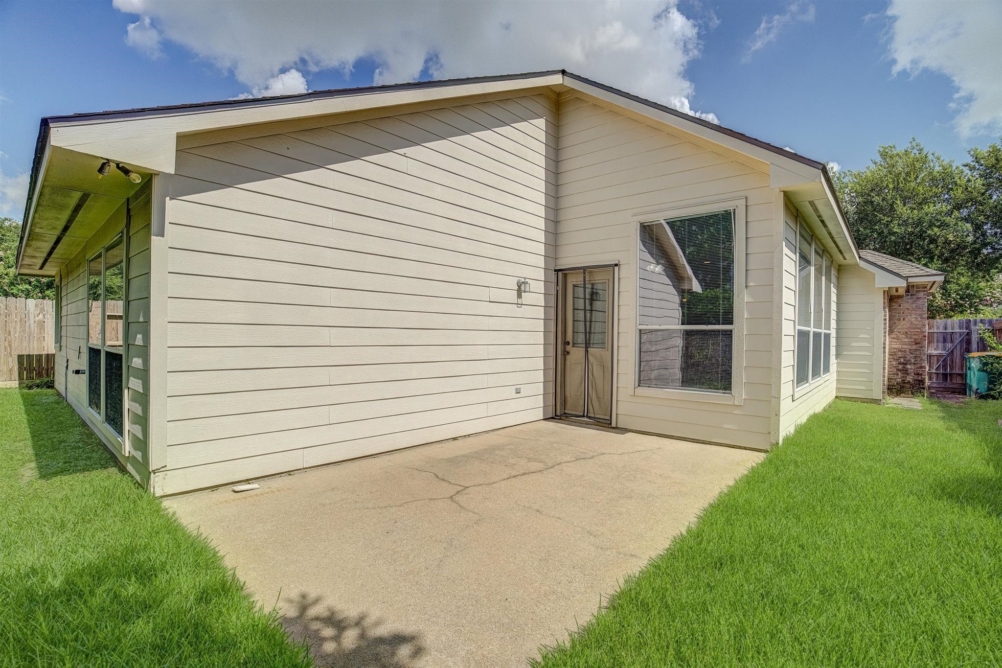 16011 Belleshire Glen Lane Property Photo 27