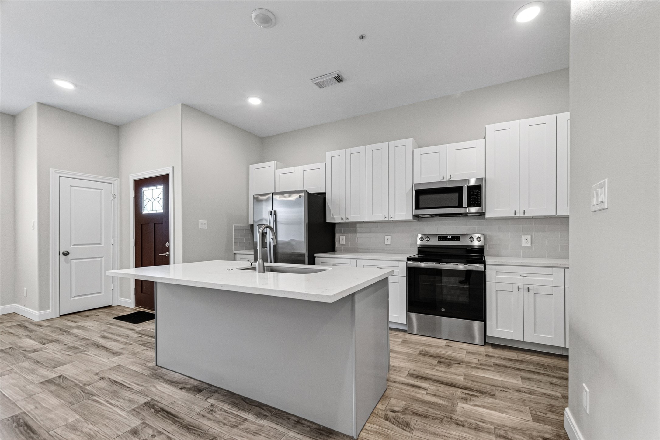 504 Nursery Road 1203 Property Photo 5