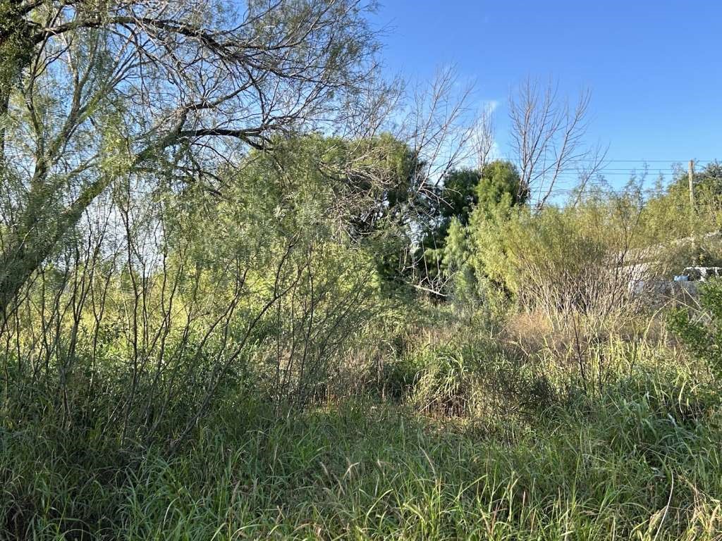 807 Jay Property Photo 2