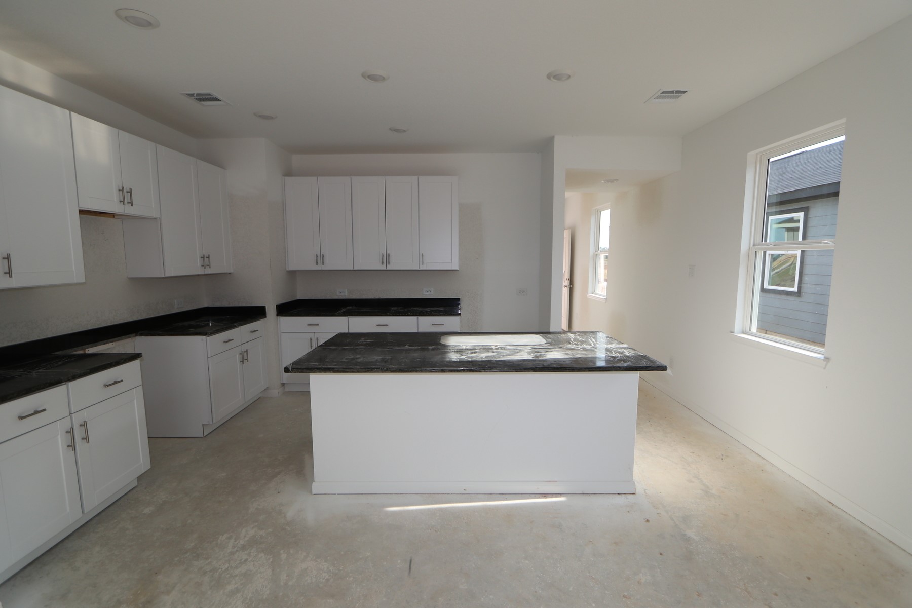 21930 Red Lantana Trail Property Photo 4