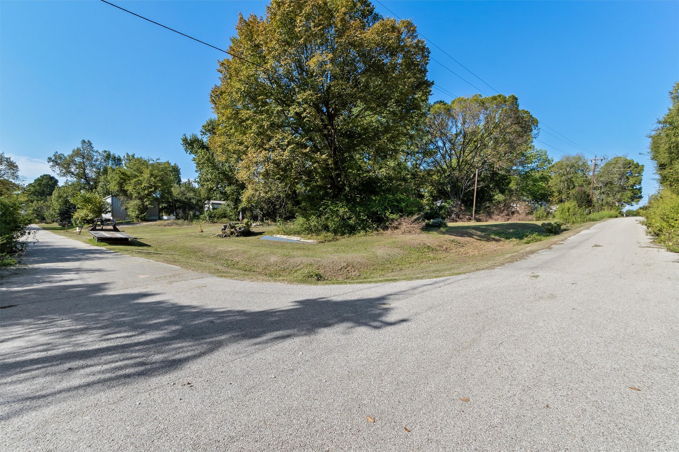 214 E Beaumont Avenue Property Photo 2