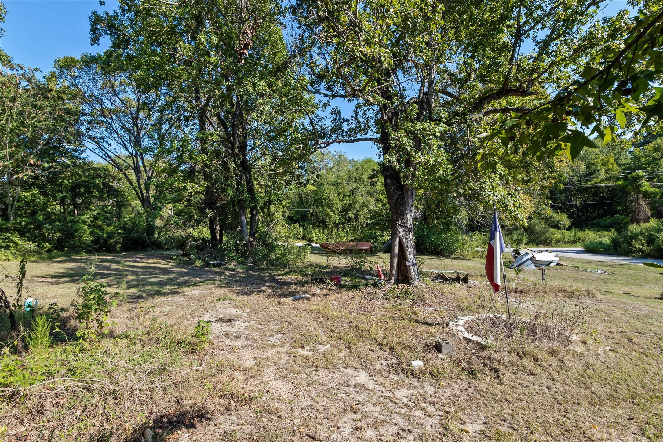 214 E Beaumont Avenue Property Photo 9