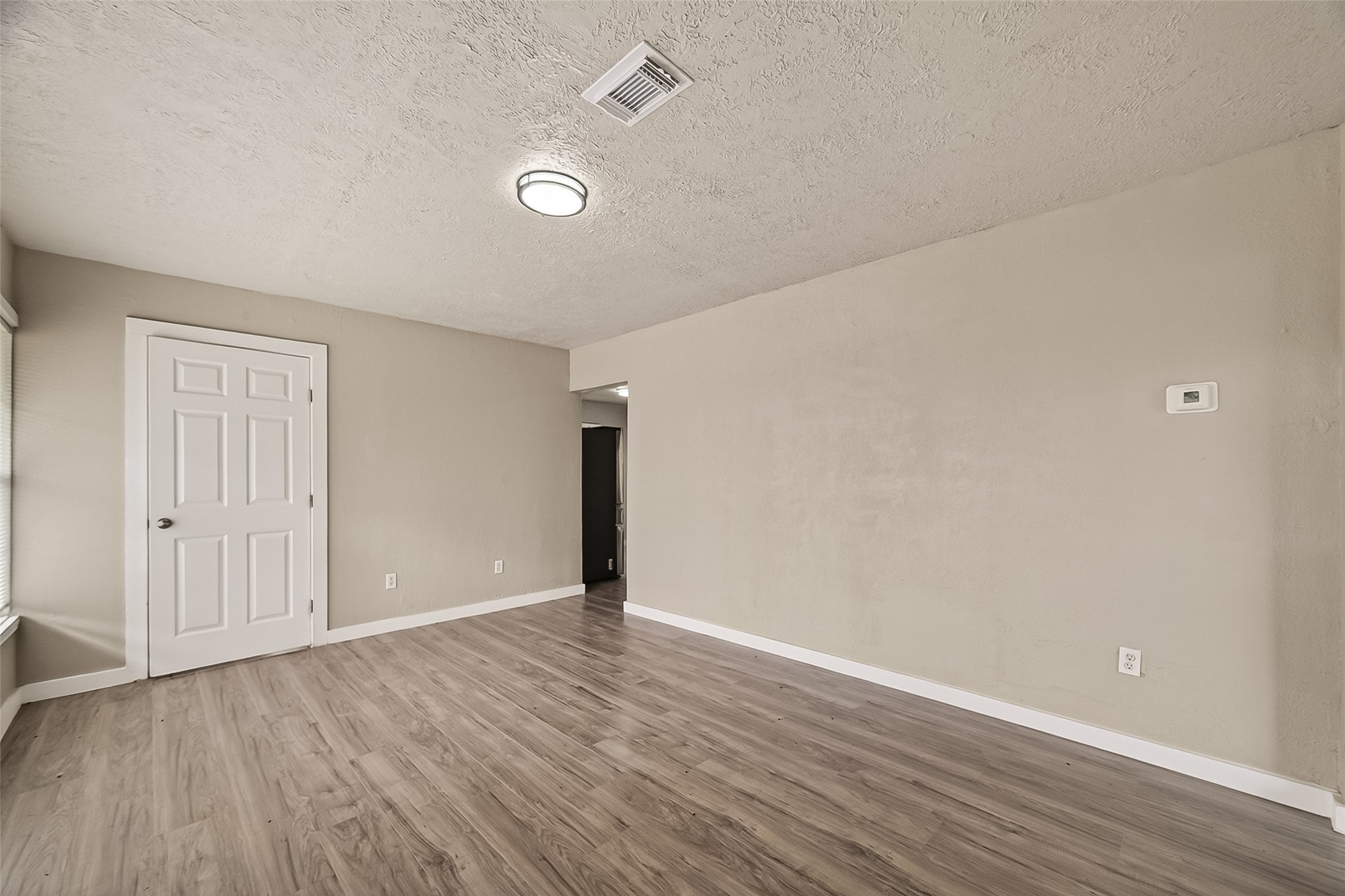 1221 Parkway Street Property Photo 4