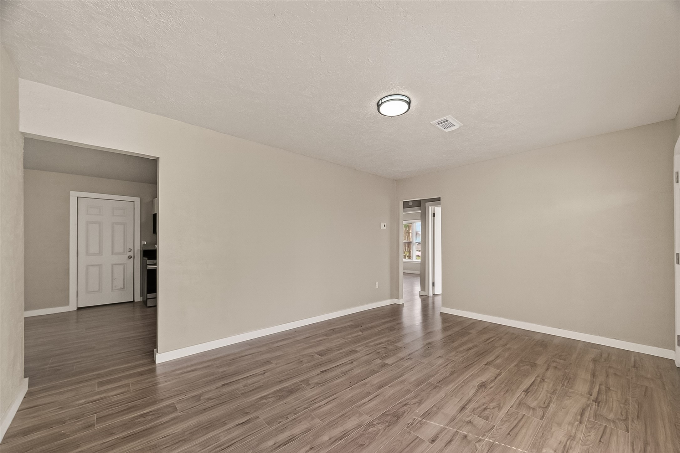 1221 Parkway Street Property Photo 5