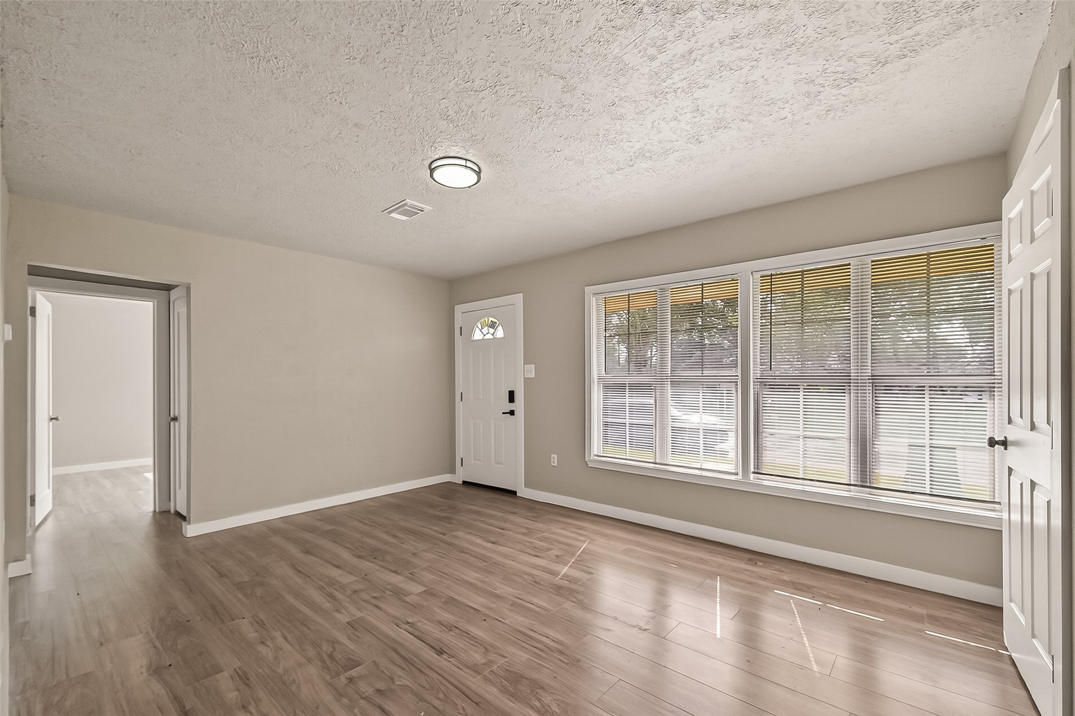 1221 Parkway Street Property Photo 6
