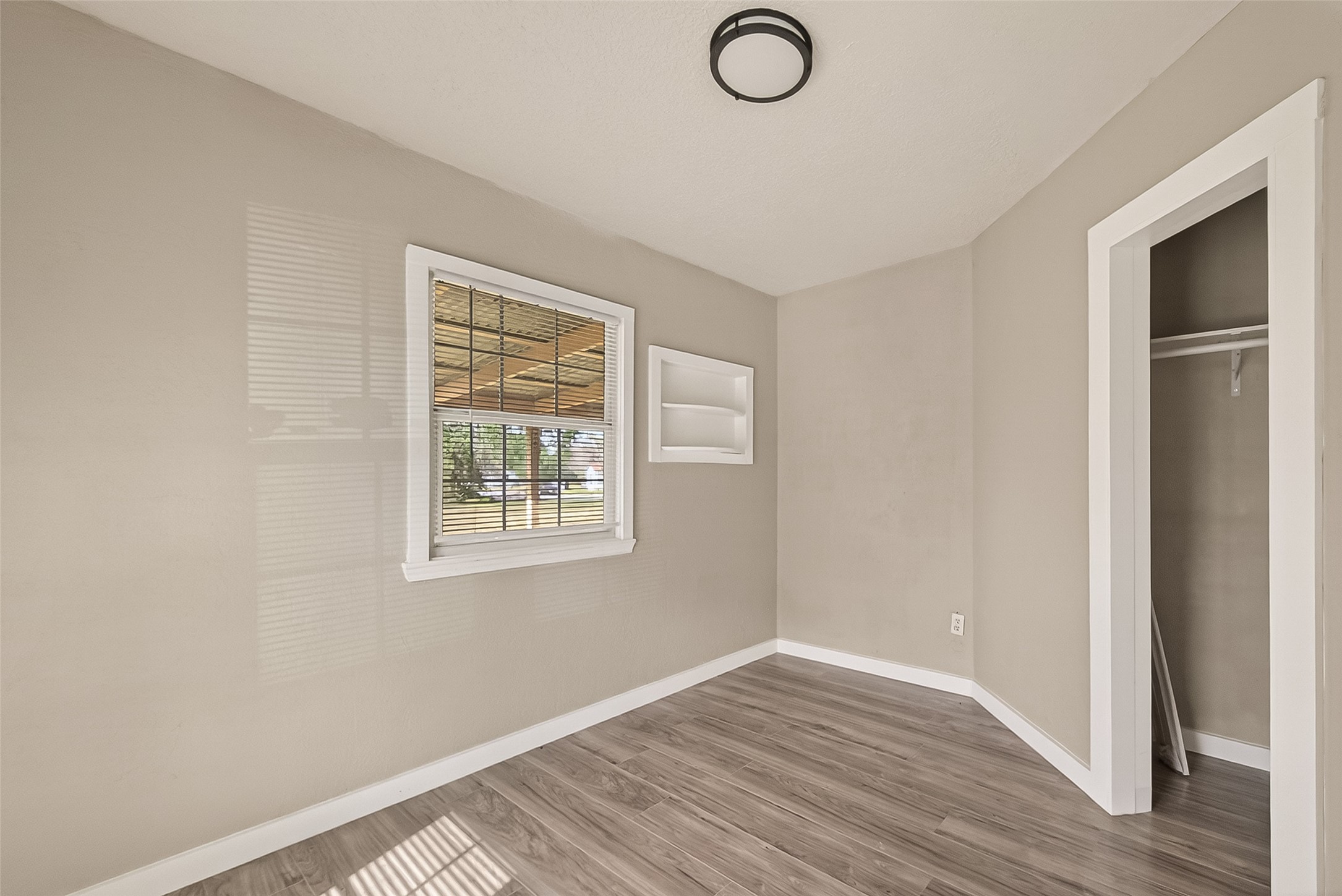 1221 Parkway Street Property Photo 15